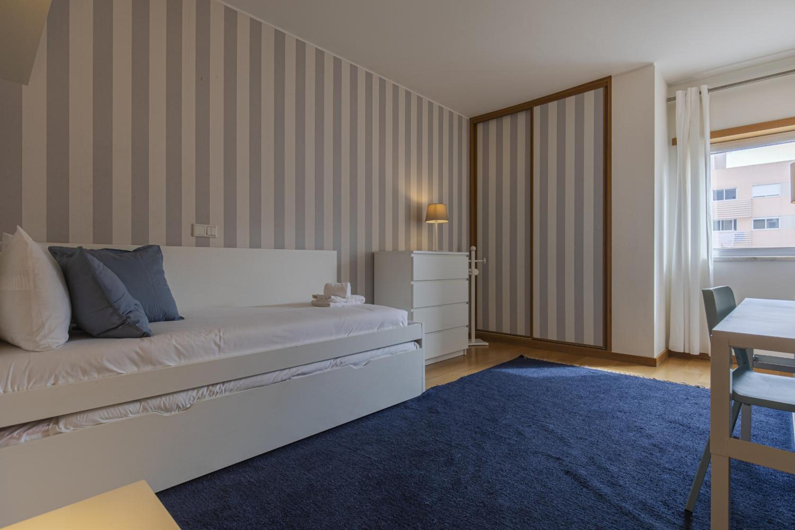 2 Bedroom Large apartment By Innkeeper