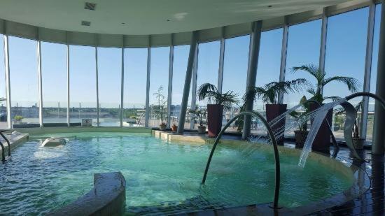 Condominio WYNDHAM NORDELTA DESAYUNO INCLUIDO PISCINA OPCIONAL ARANCELADA !!!!!