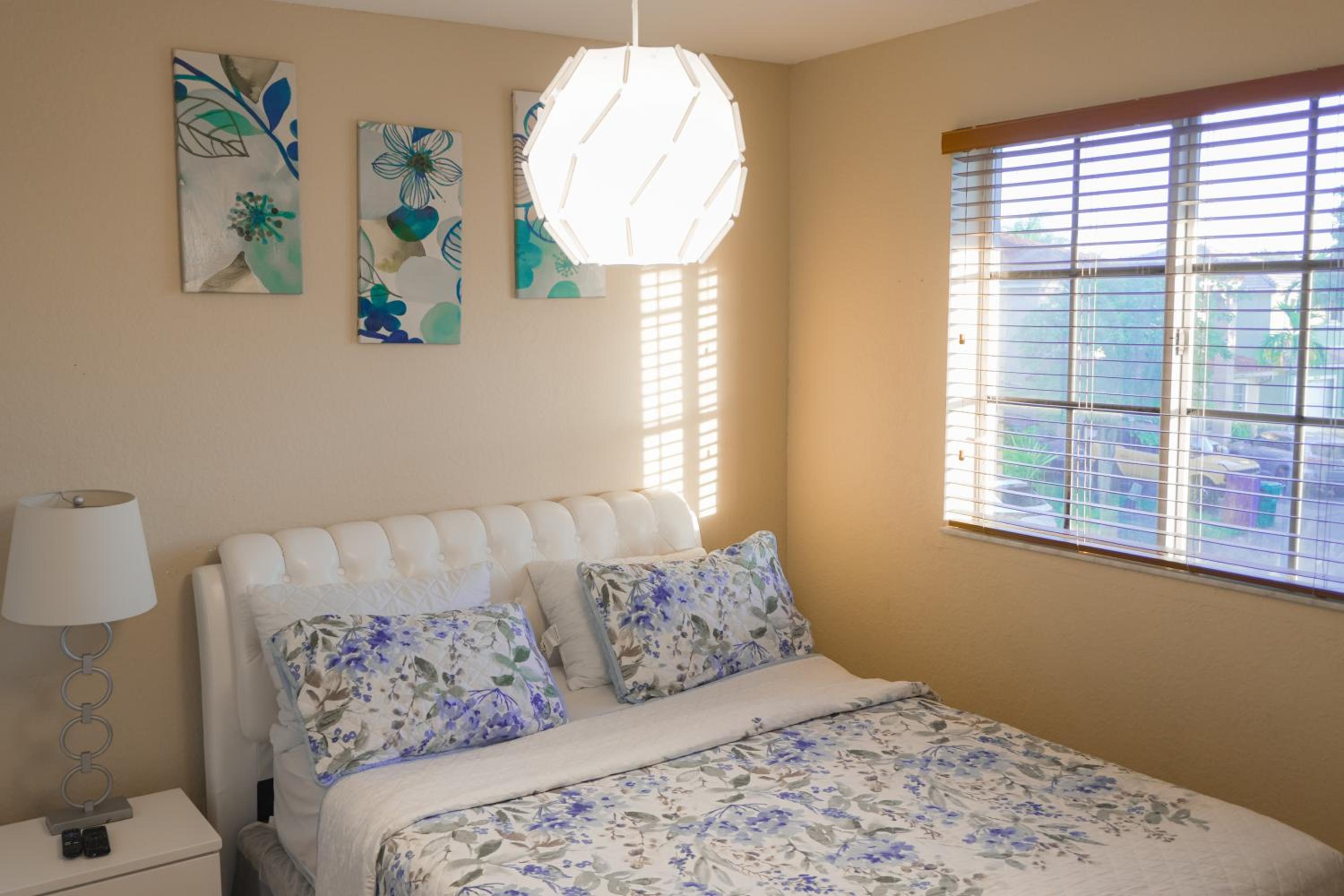 The Miamiville - Hidden Gem with Free Parking