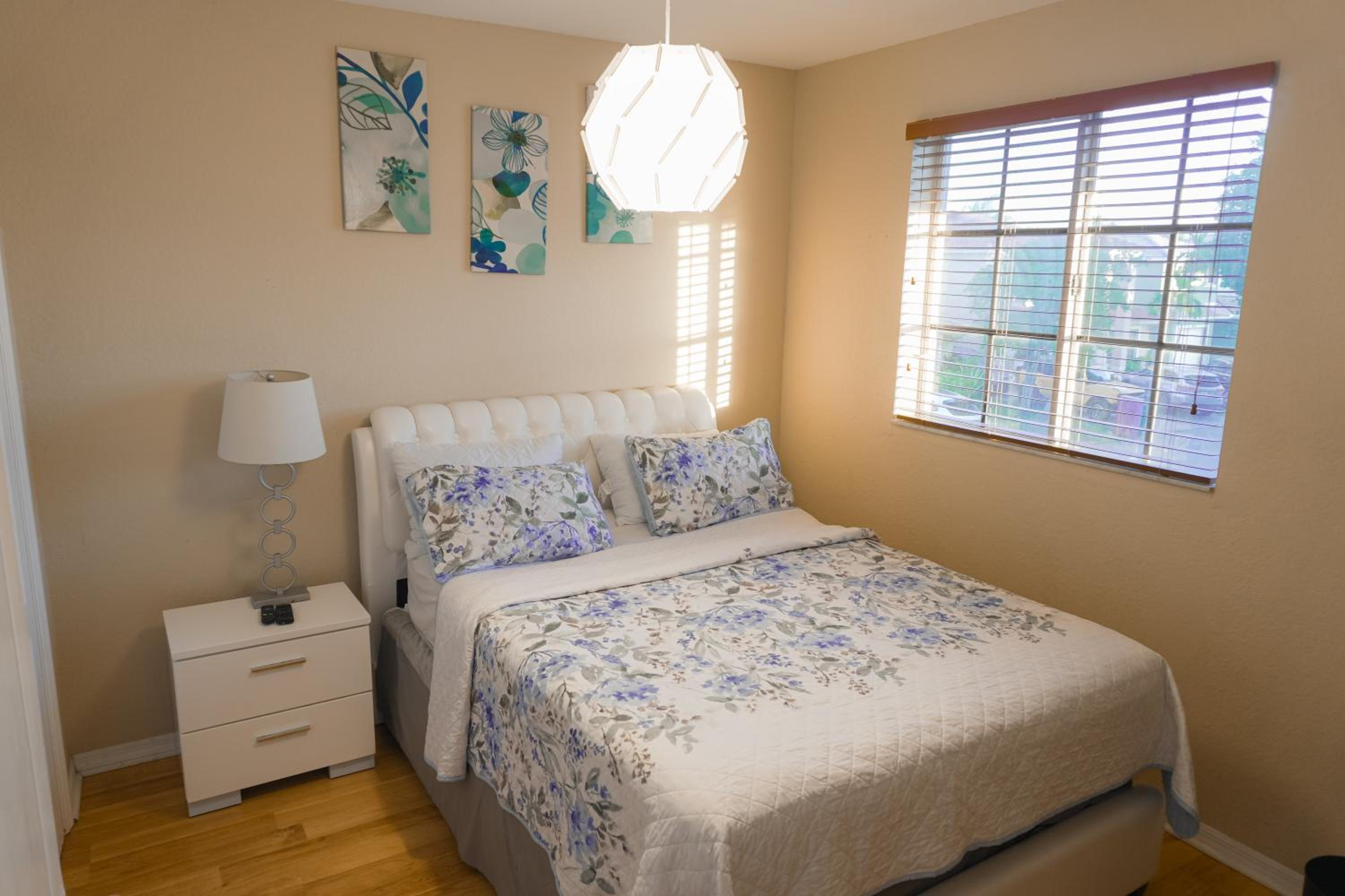 The Miamiville - Hidden Gem with Free Parking