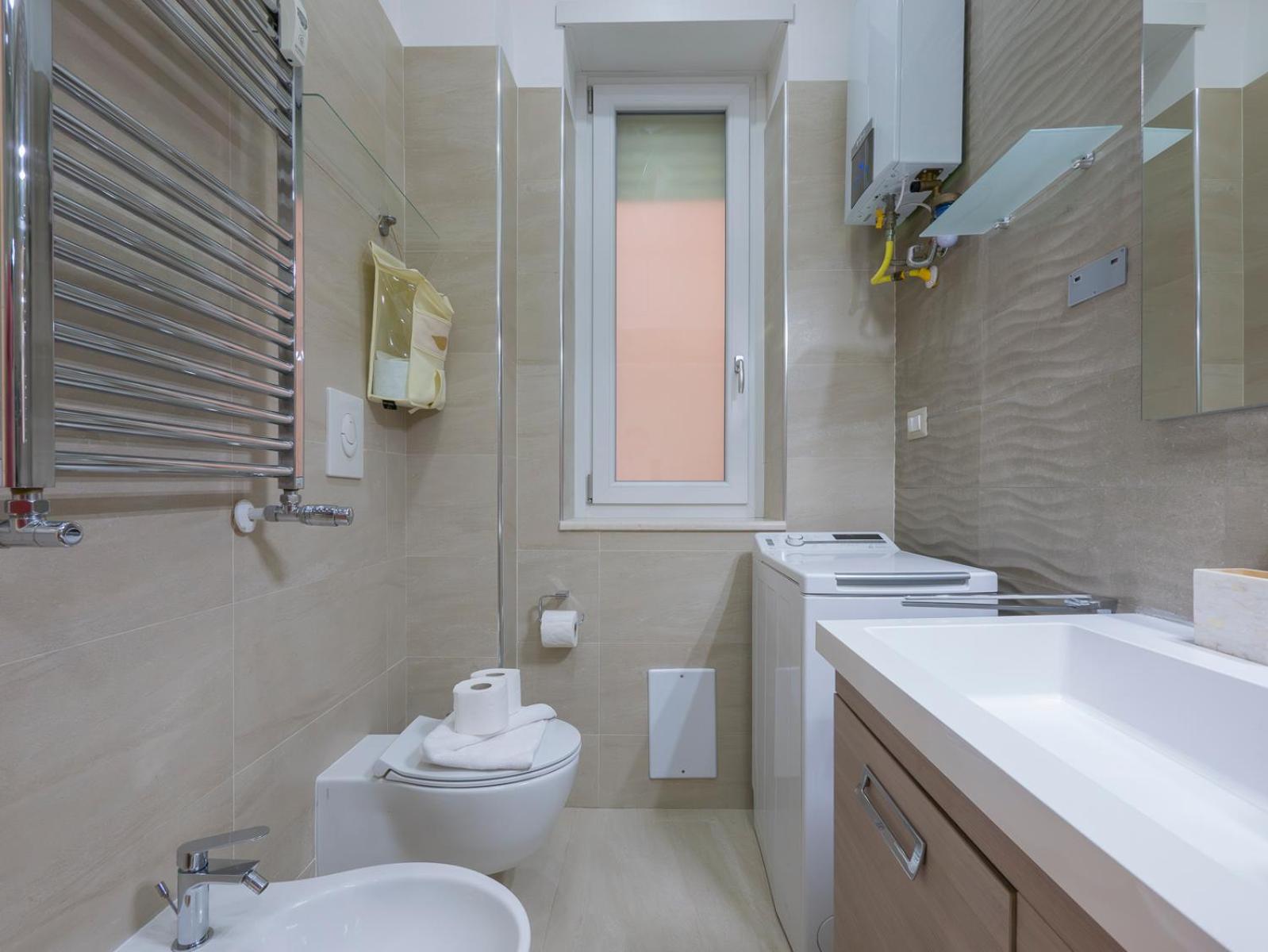 I Host Apartment - Della Torre 9