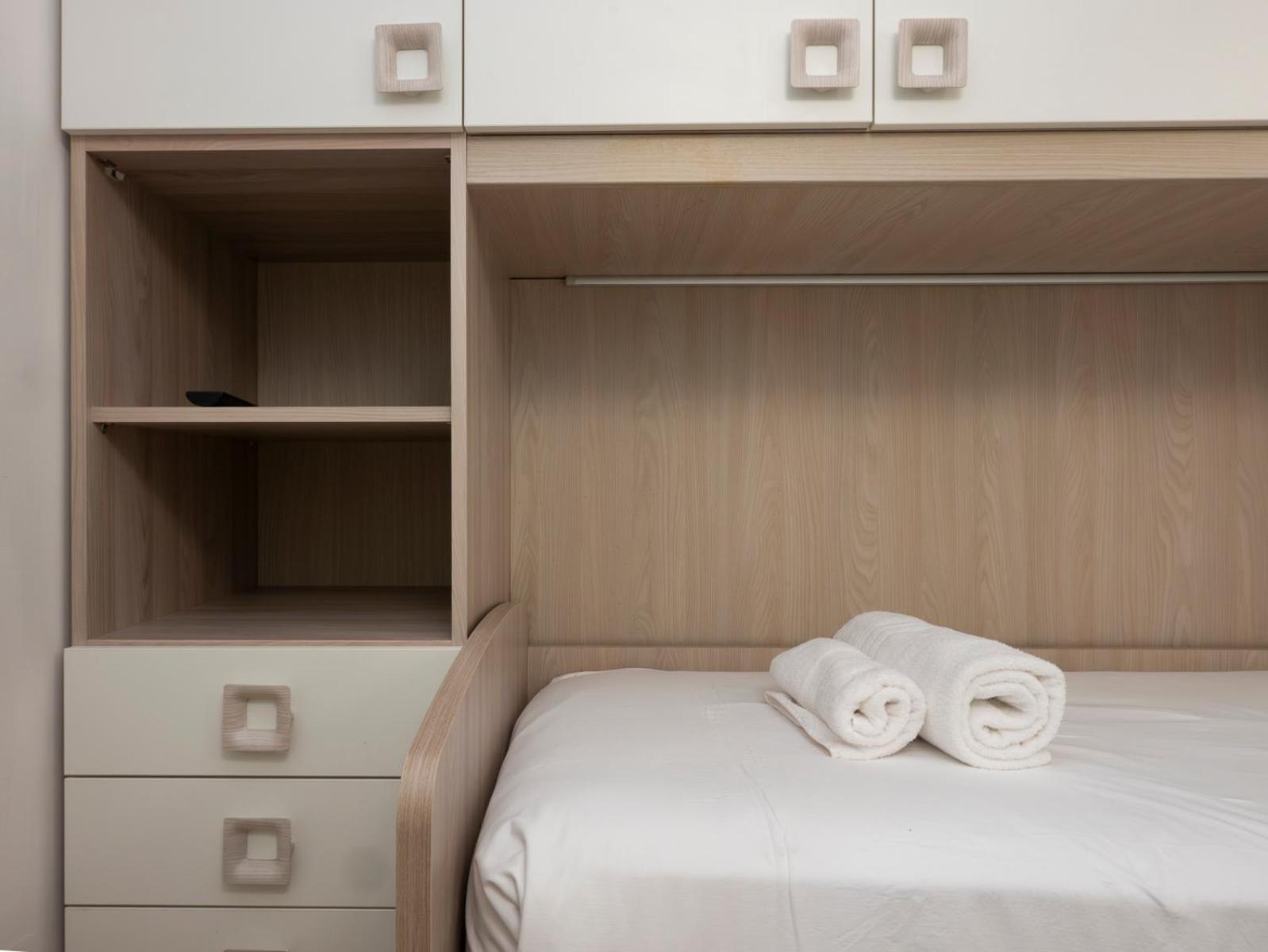 I Host Apartment - Della Torre 9