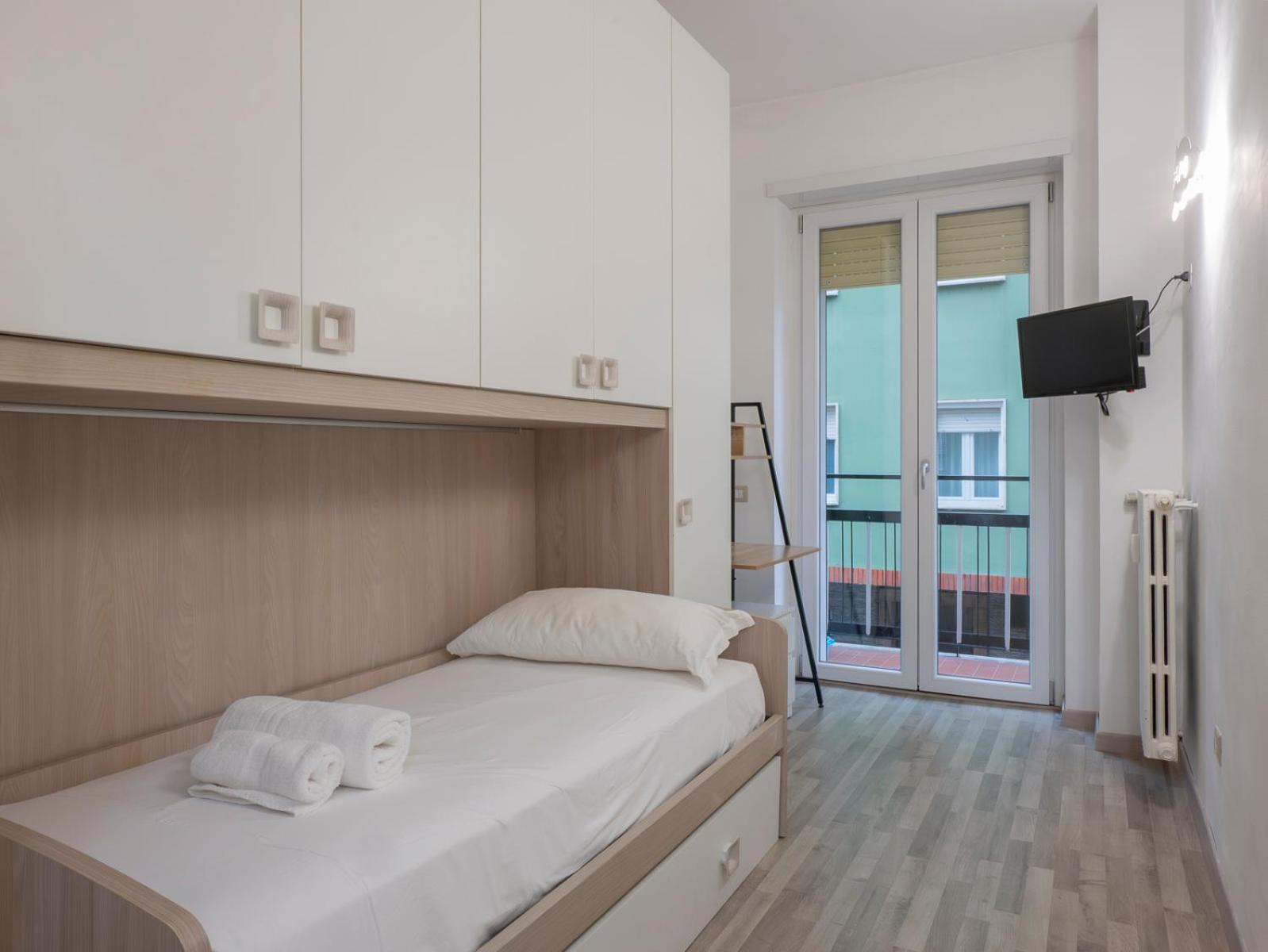 I Host Apartment - Della Torre 9