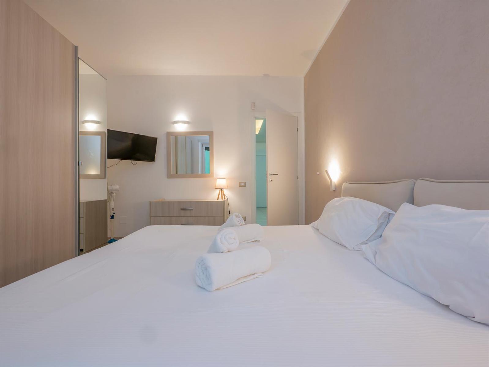 I Host Apartment - Della Torre 9