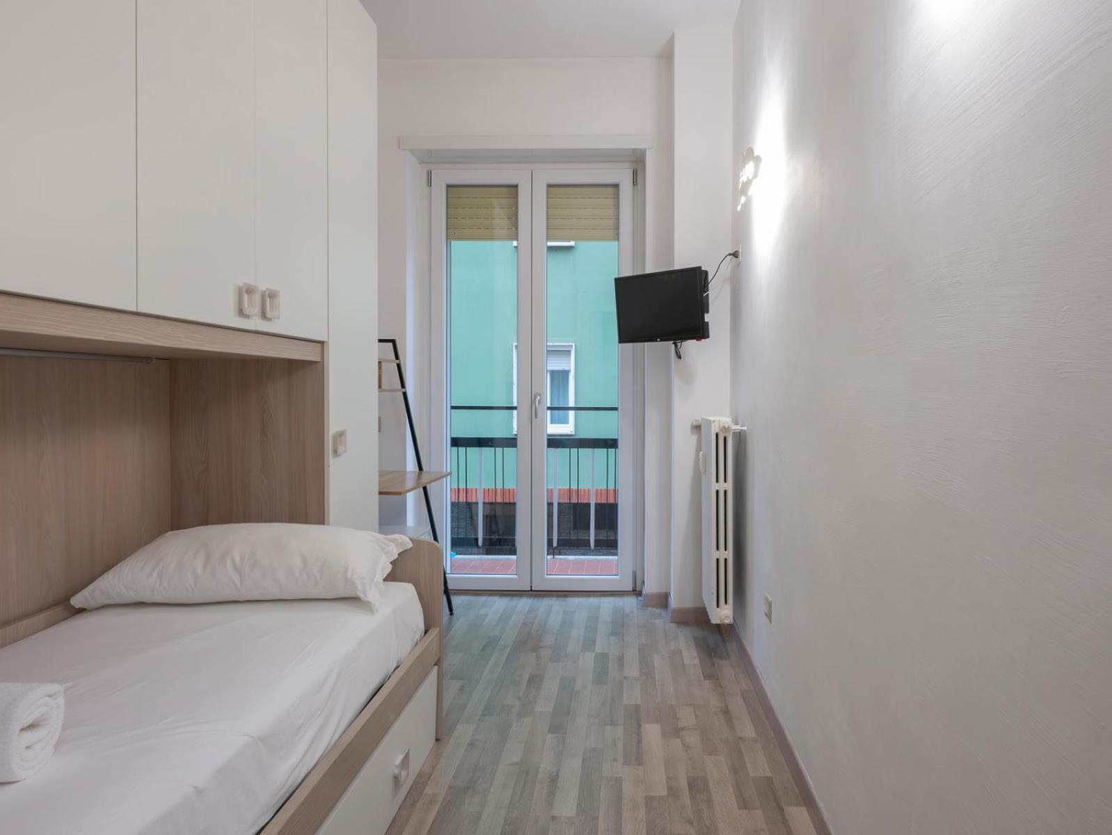 I Host Apartment - Della Torre 9