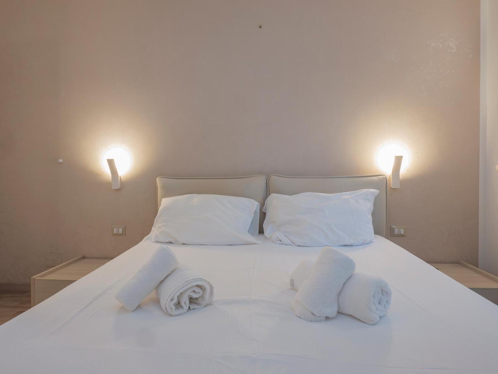 I Host Apartment - Della Torre 9