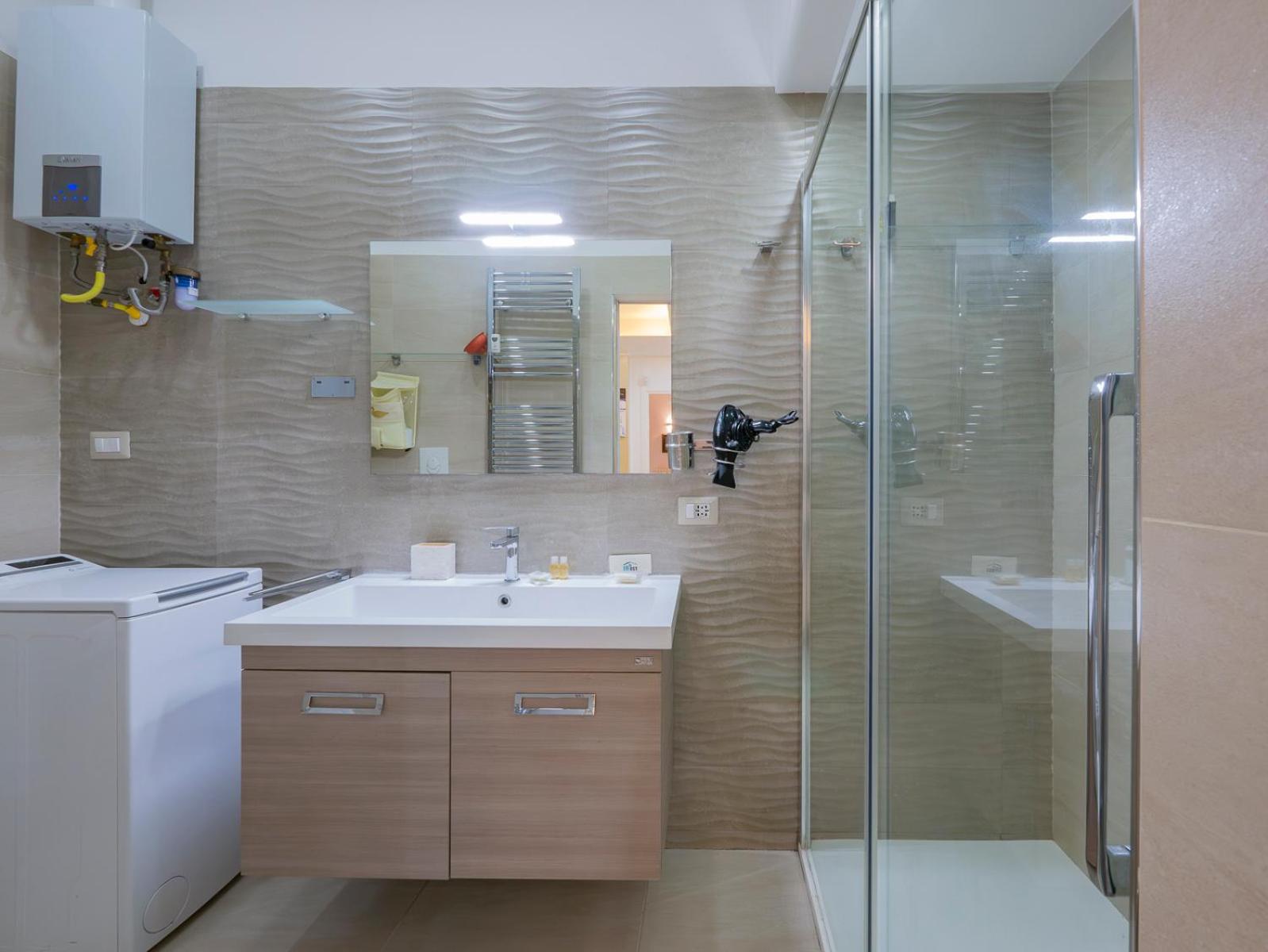 I Host Apartment - Della Torre 9