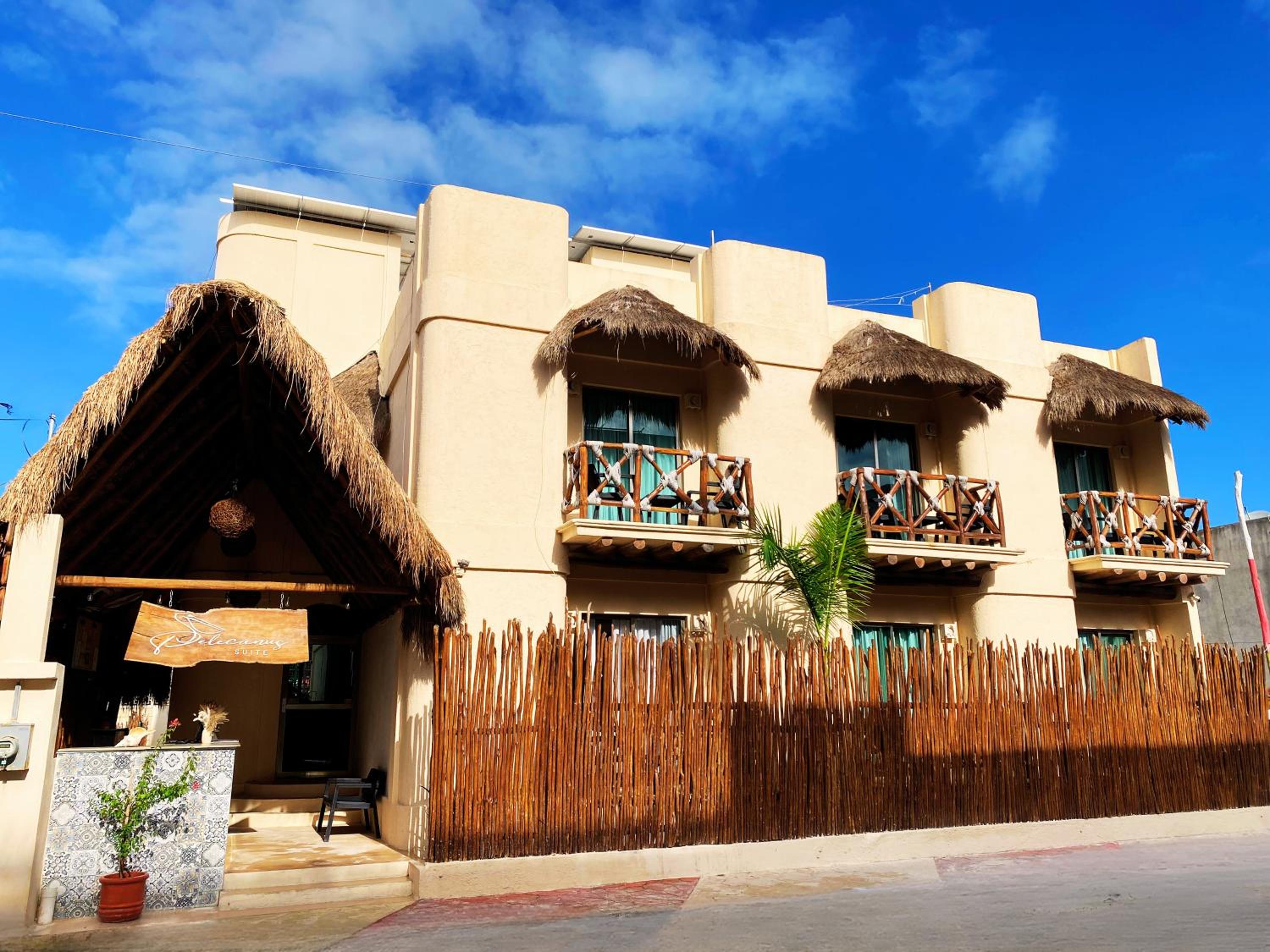 Hotel Pelecanus Suites Holbox - Image 1