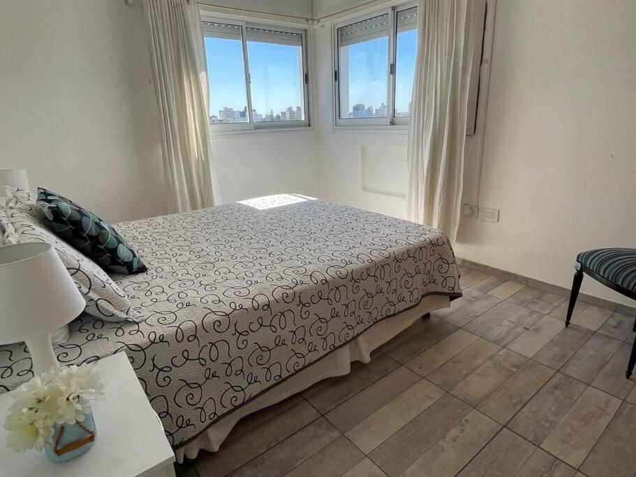 Amplio apartamento con vista hermosa en Corrientes