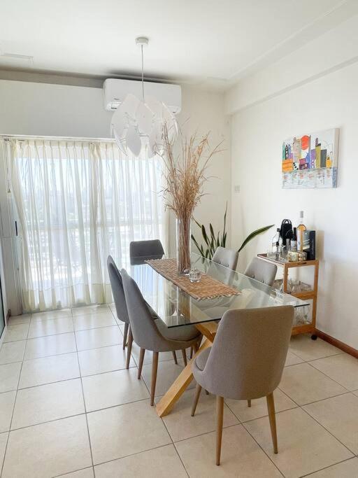 Amplio apartamento con vista hermosa en Corrientes