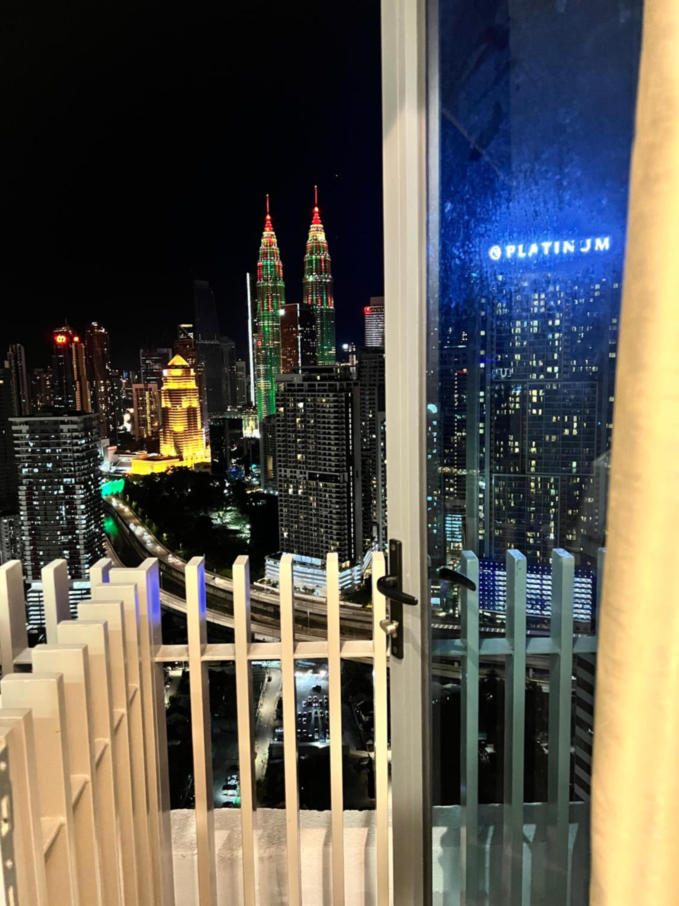 Colony suites klcc by Hibernate