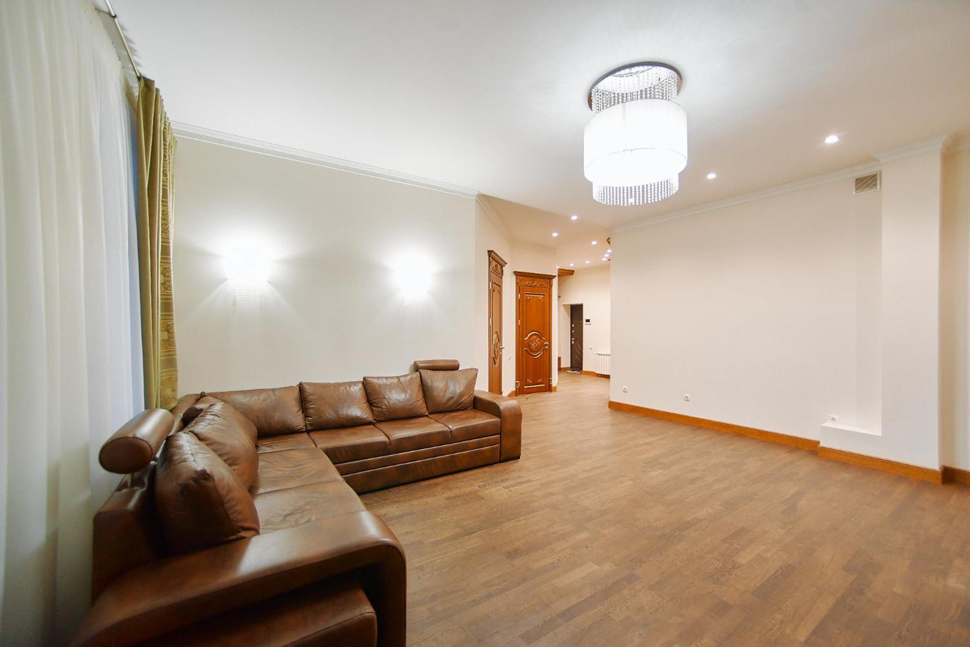 City Centre 2 bedroom Business Apartment view 4