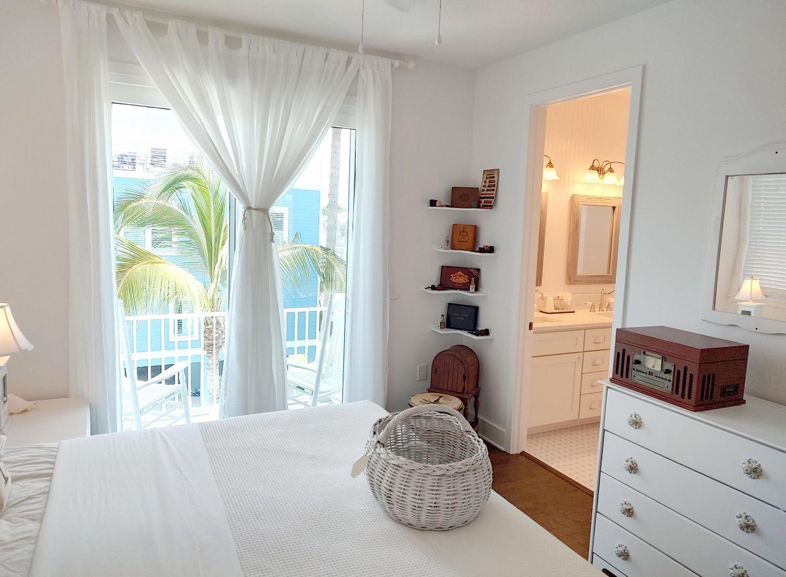 Bungalow Beach Resort