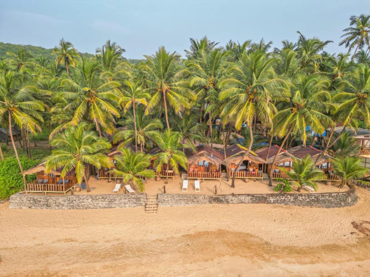 Sea Front Cottage Little Khola view 5