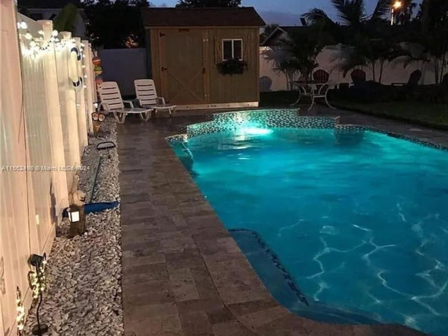 Winter Bliss! Pool backyard, Grill Near Miami Fun view 4