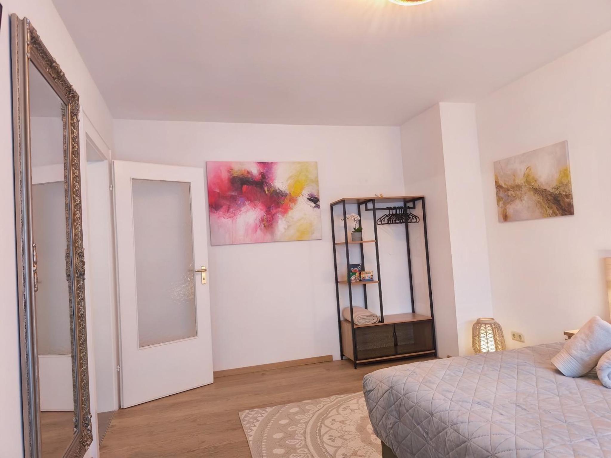 Home 1 - 70qm Luxus City Apartment mit Balkon nahe Messe im Zentrum Nürnbergs- ruhige und zentrale Lage, Parkplatz inklusive