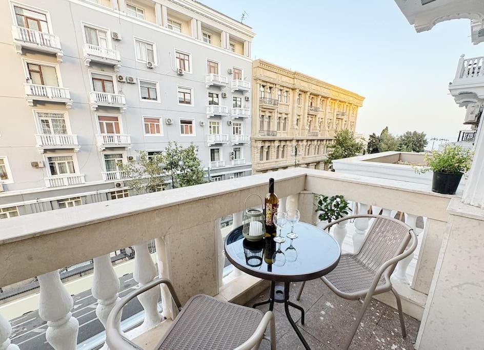 Amazing Sea & F1 View Apartment