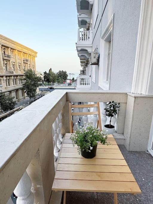 Amazing Sea & F1 View Apartment