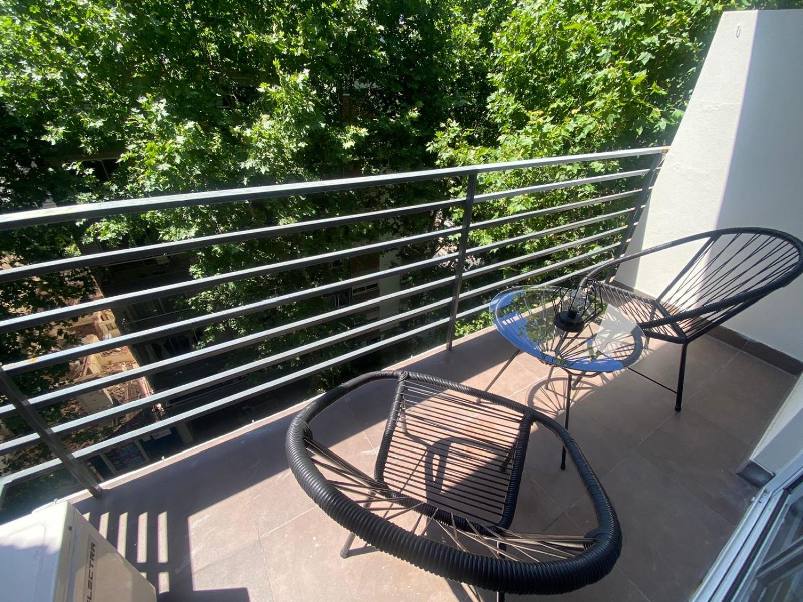 Moderno monoambiente nuevo con balcon a la calle en barrio Belgrano