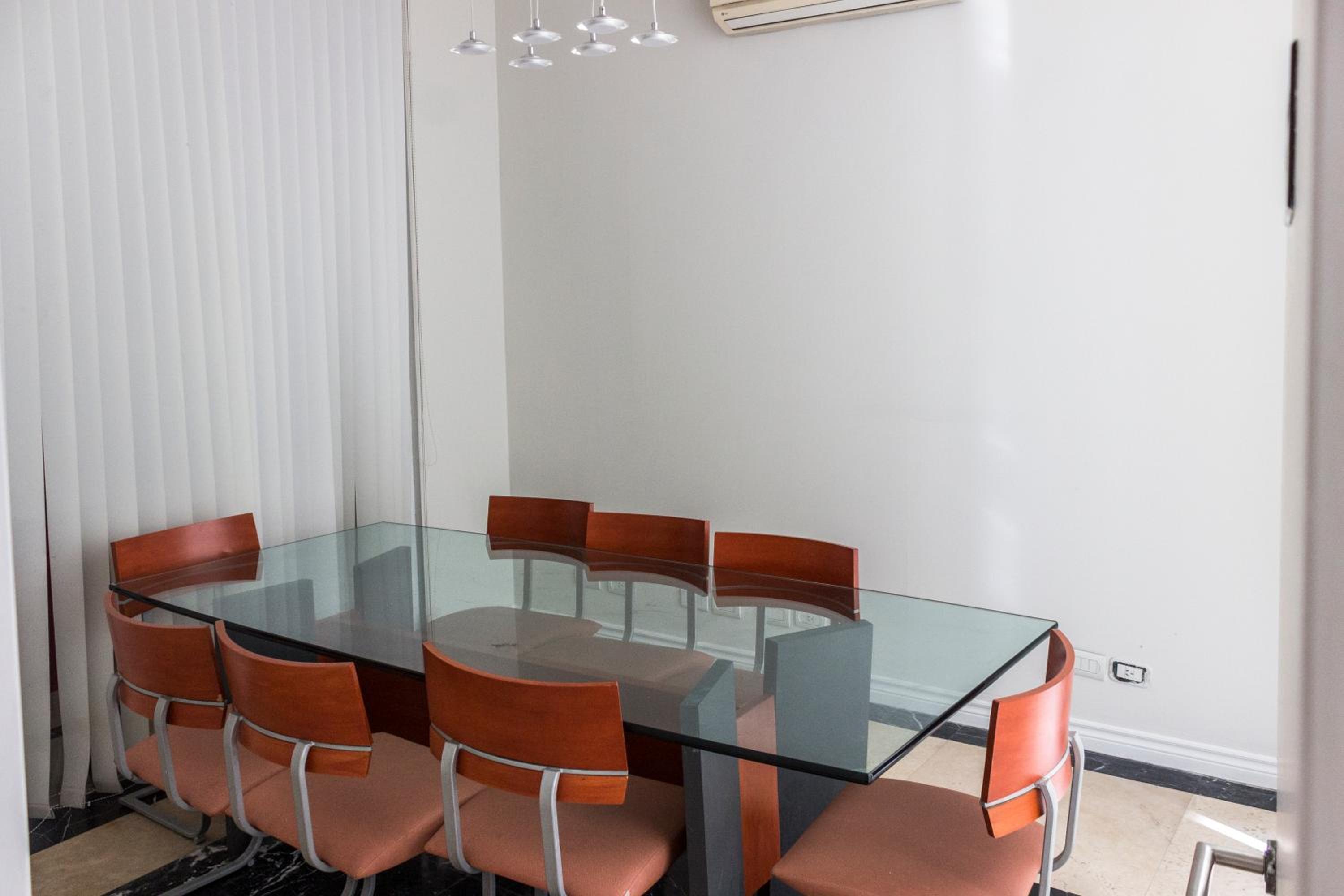 AAA PALERMO EXECUTIVE Suites
