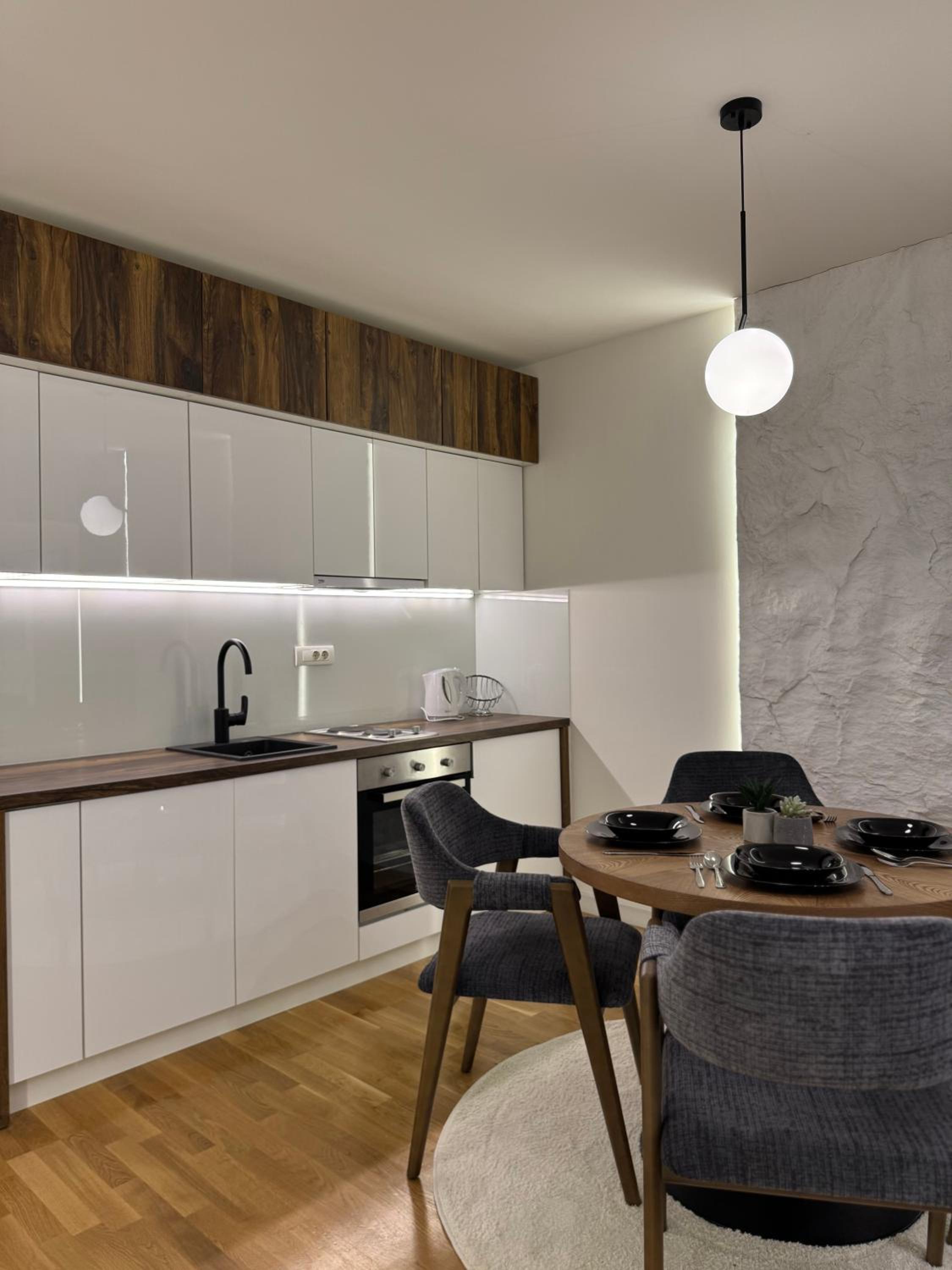 Rest Apartment, Bjelašnica - Mountain View, Ski access & Free Garage