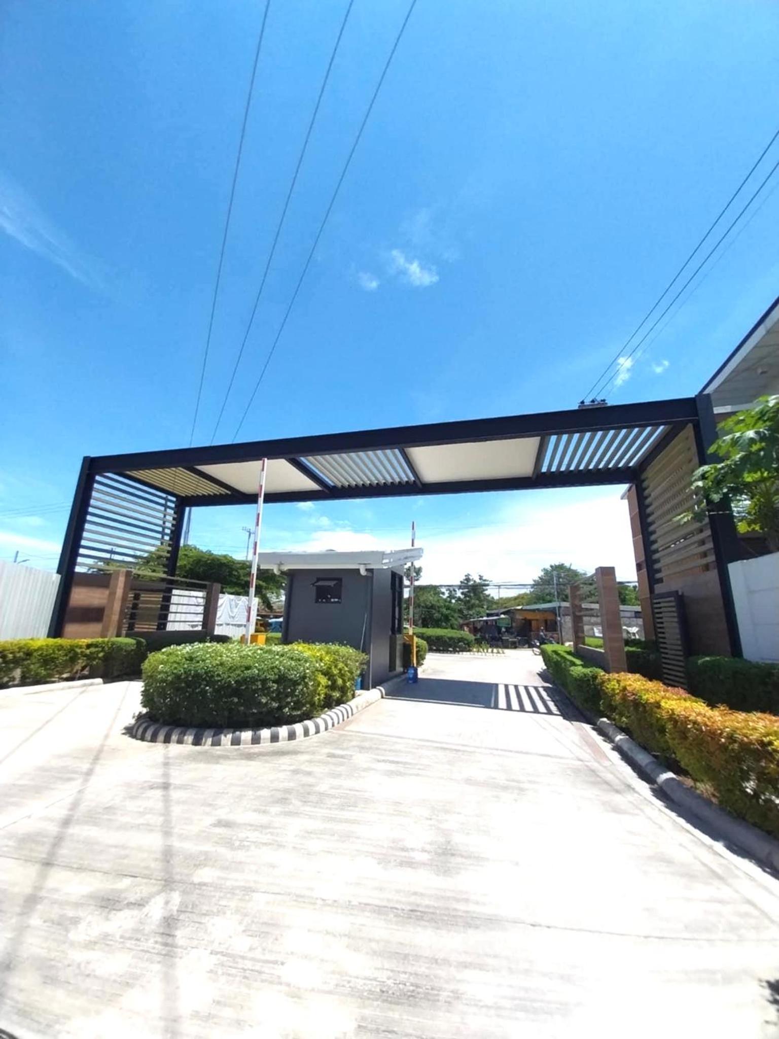 Plumera Mactan Near Airports, Malls and Beaches -G206 view 3
