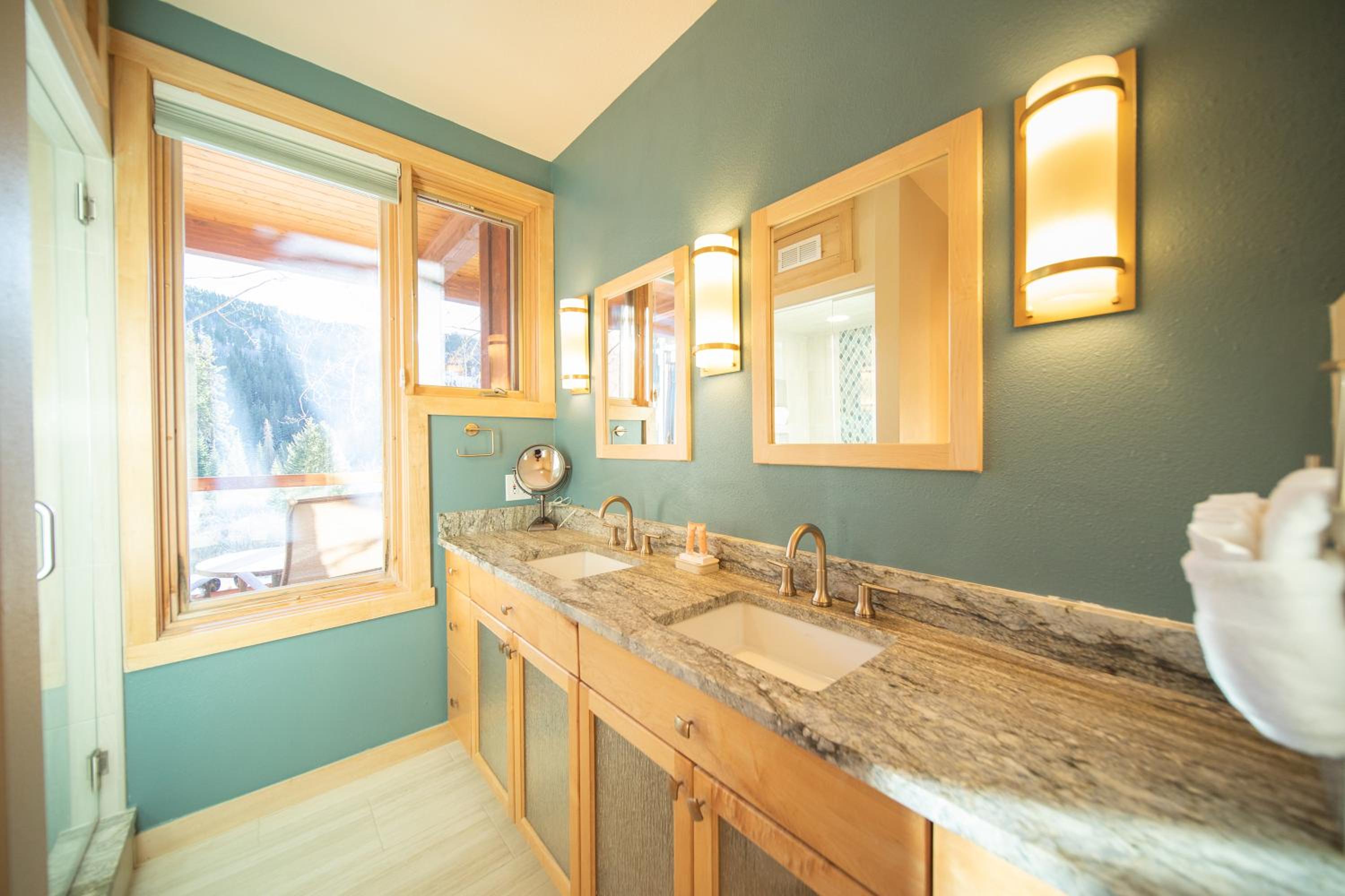 Mill Creek 201 by SummitCove Lodging