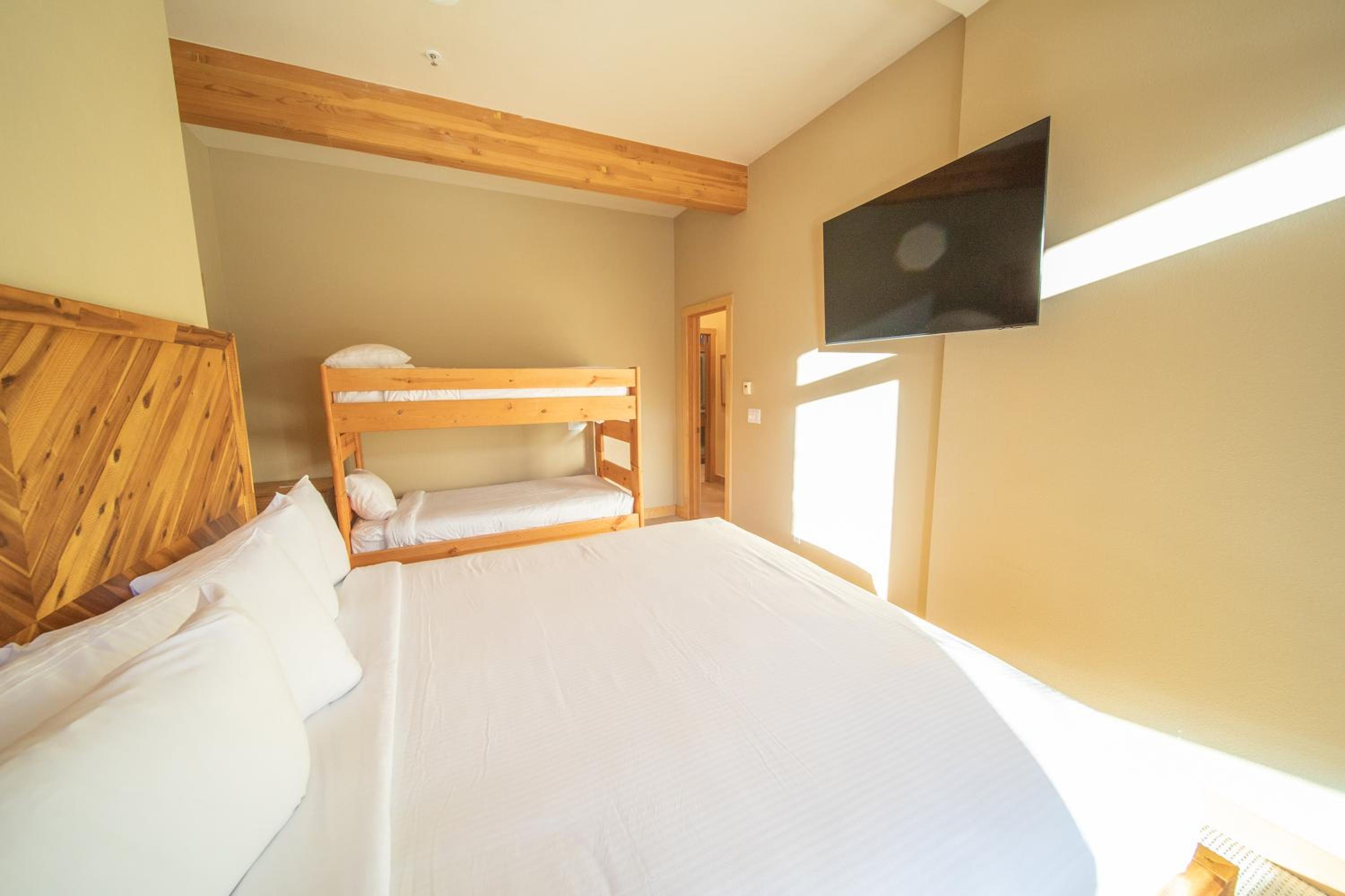 Mill Creek 201 by SummitCove Lodging