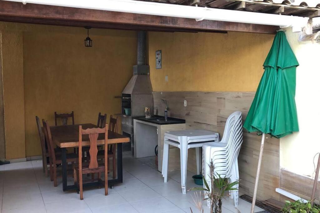 Casa de 4 quartos a 300m da areia praia do Foguete