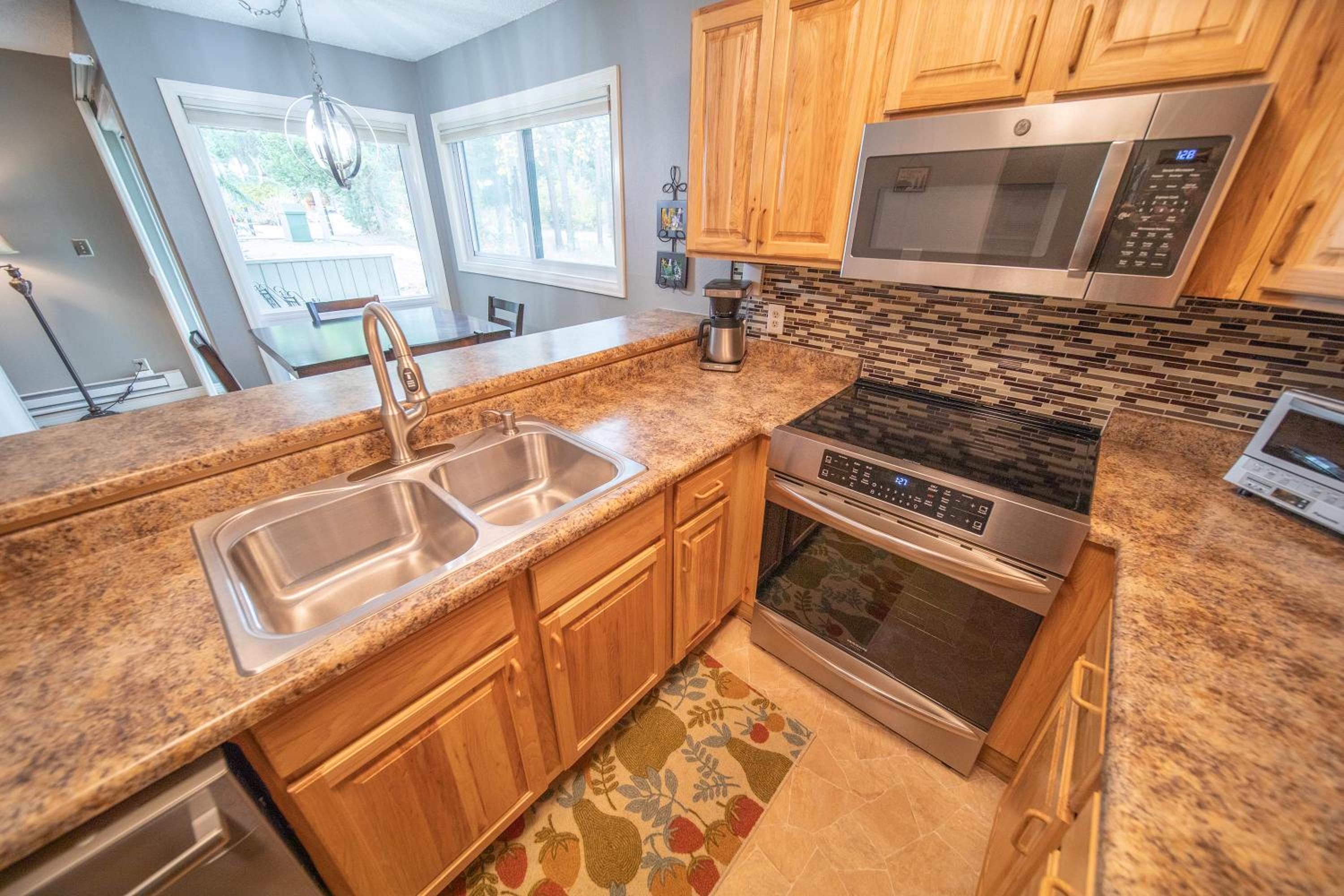 Flying Dutchman 1110 by SummitCove Lodging