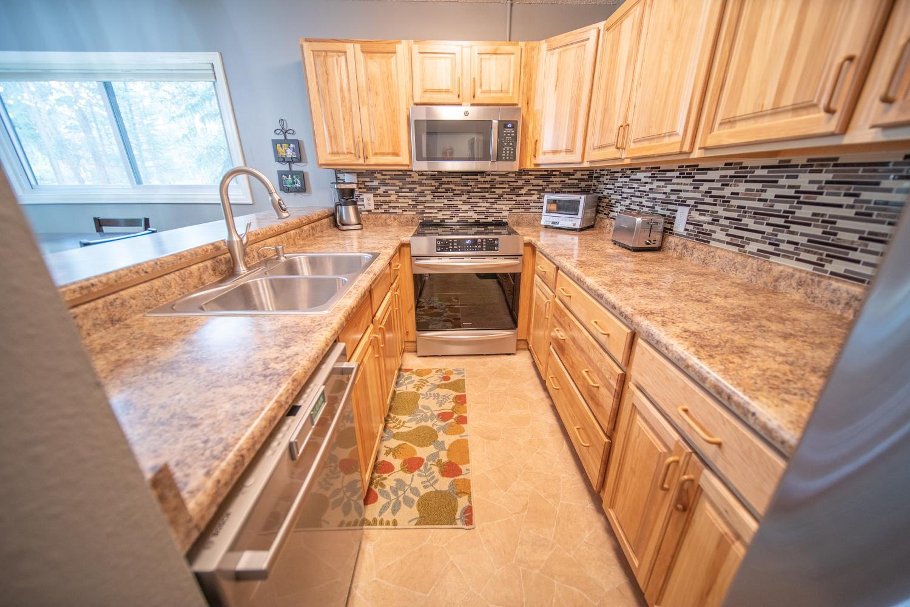 Flying Dutchman 1110 by SummitCove Lodging