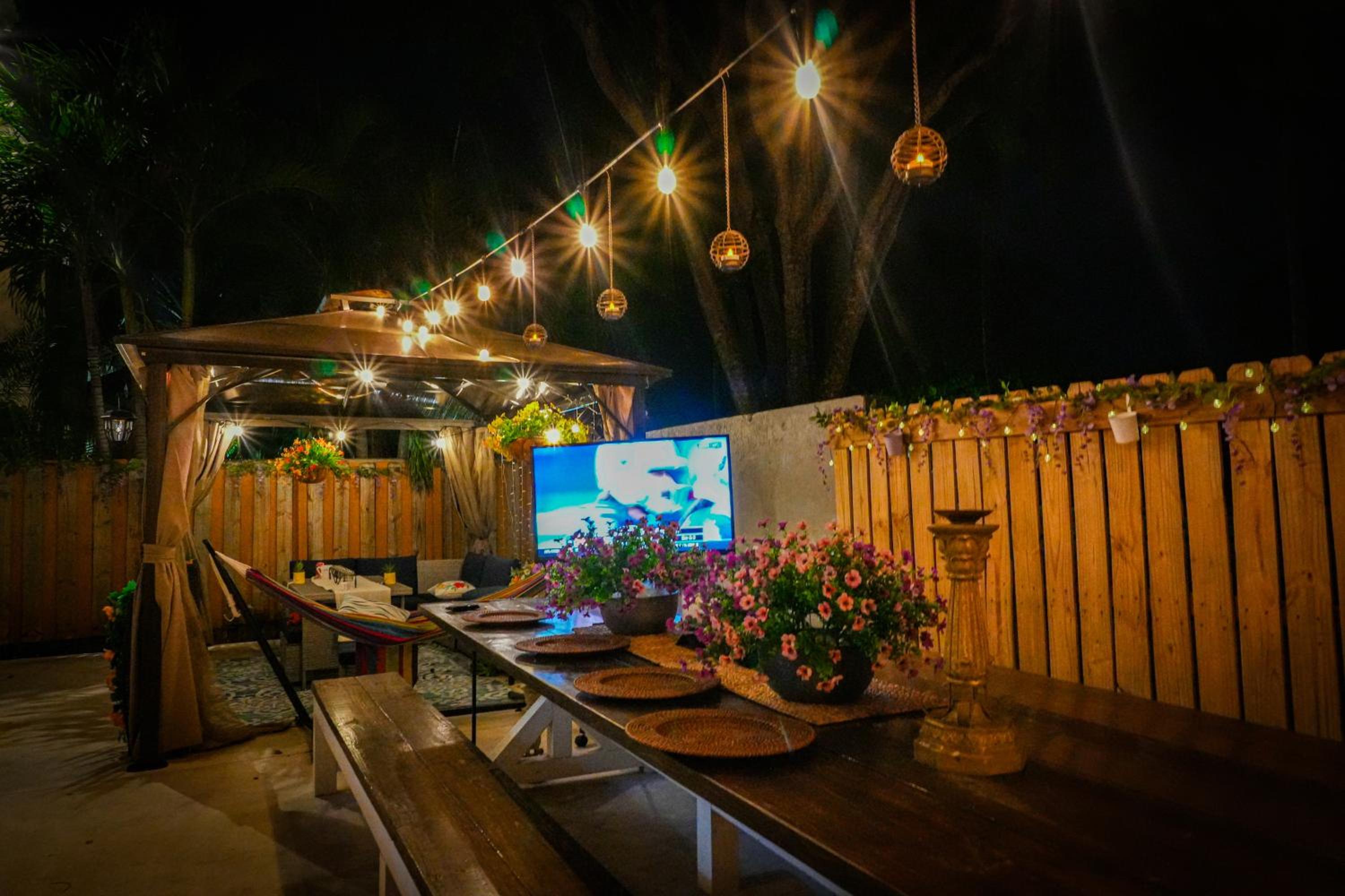The Miamiville - Hidden Gem with Free Parking