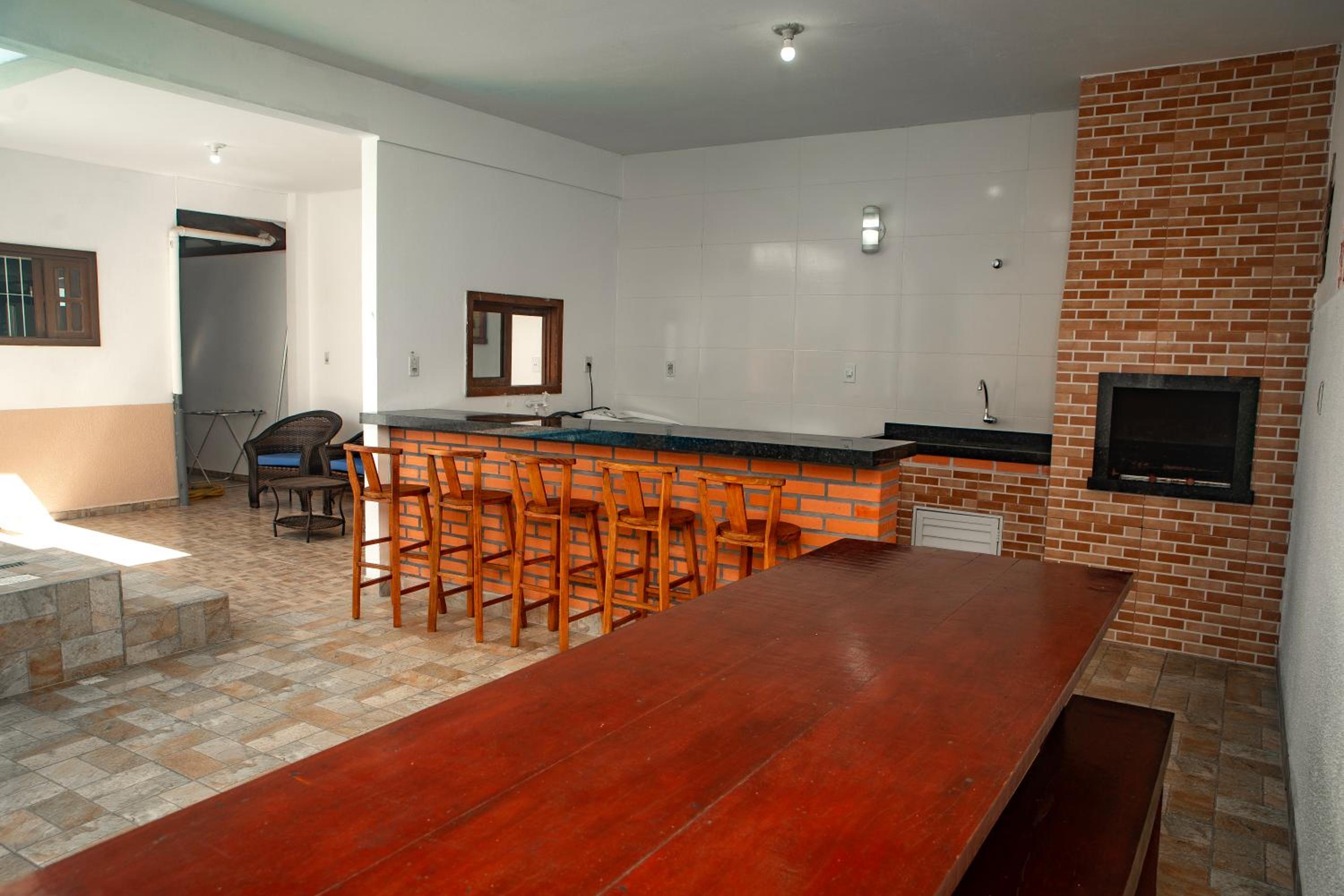 SUA CASA DE FÉRIAS 5 MINUTOS a pé do BETO CARRERO!