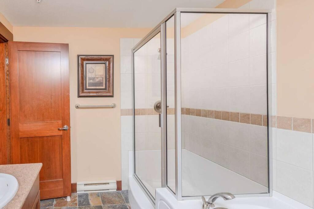 Stonegate Resort Unit C303