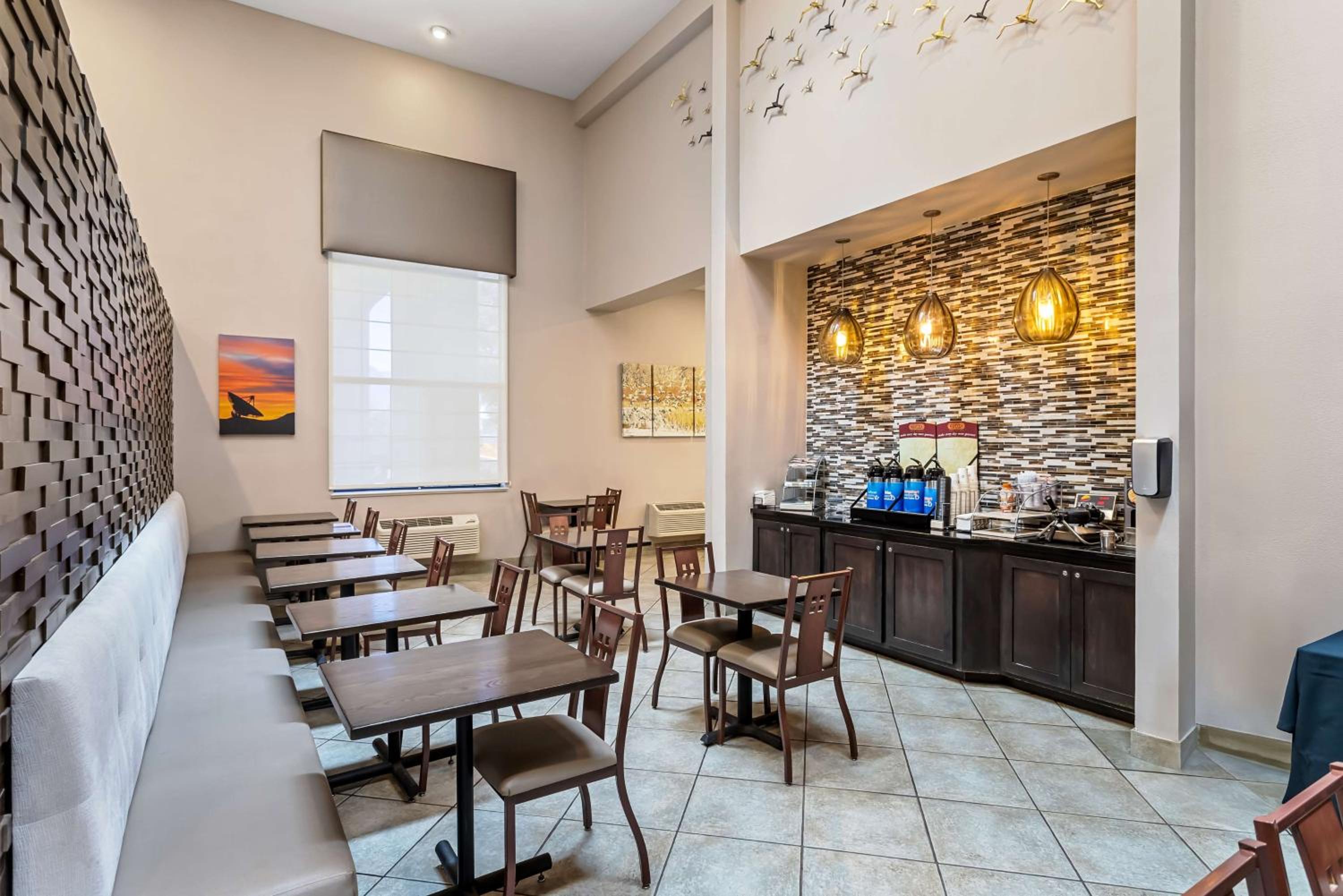 Socorro Vacations - Best Western Socorro Hotel  Suites - Property Image 4
