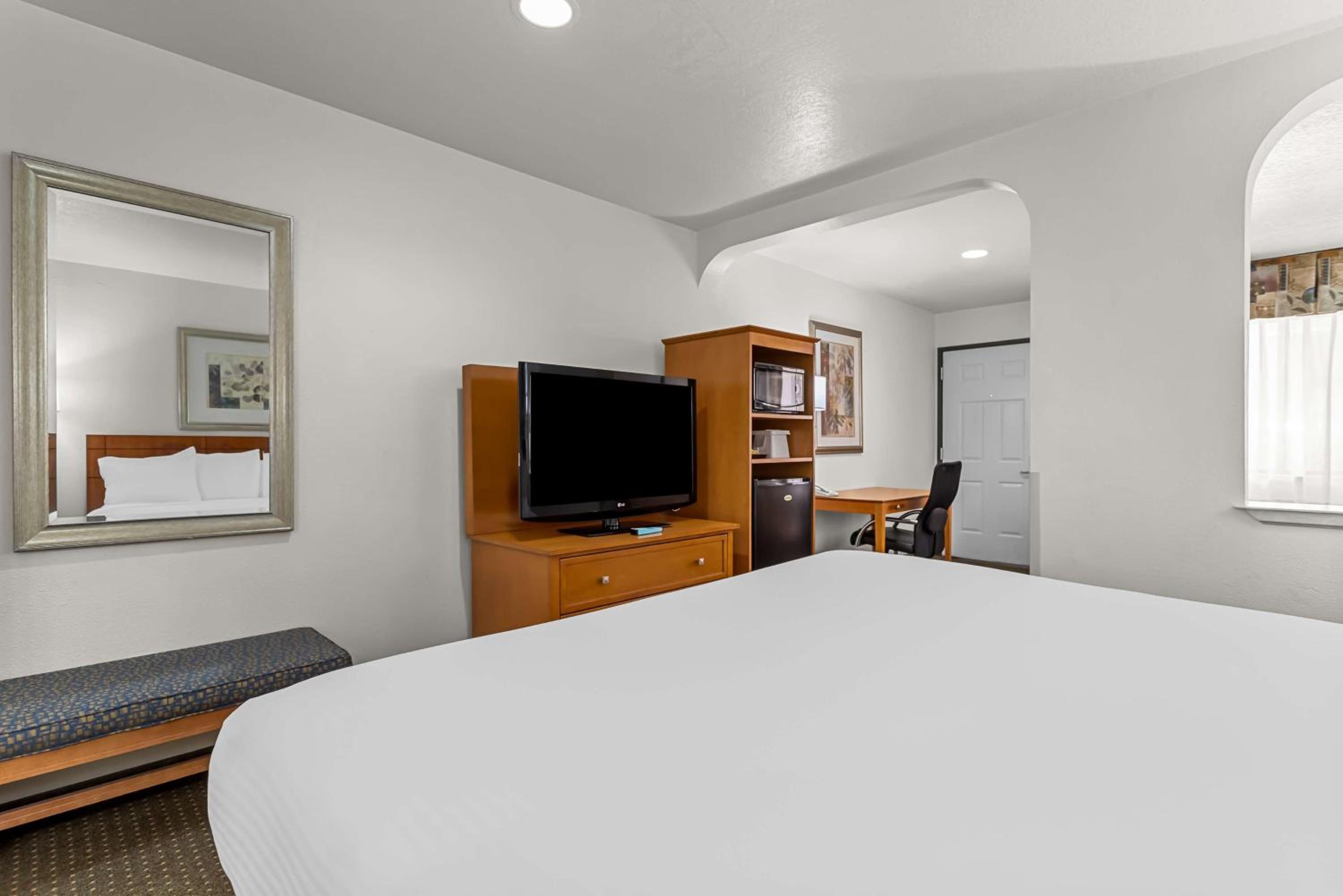 Best Western Socorro Hotel & Suites
