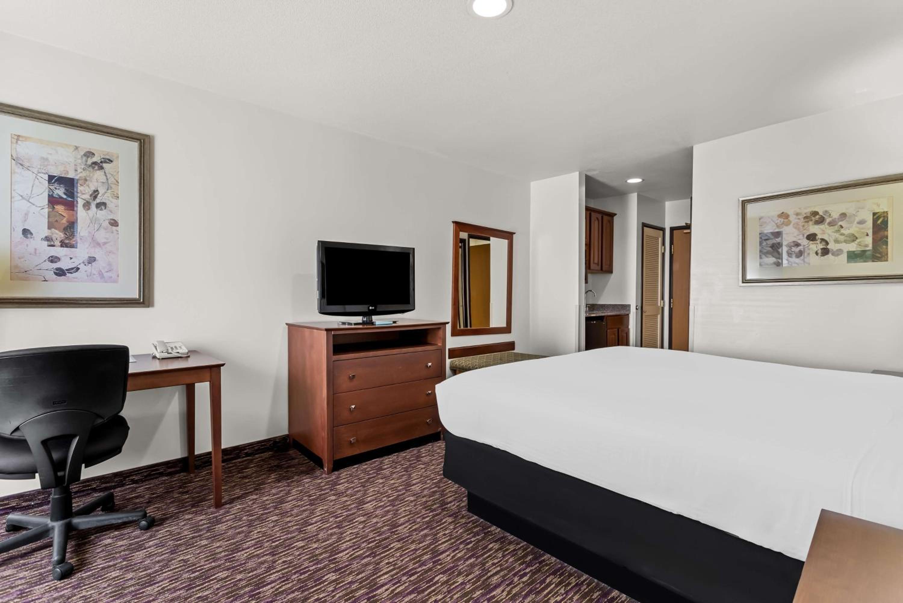 Best Western Socorro Hotel & Suites