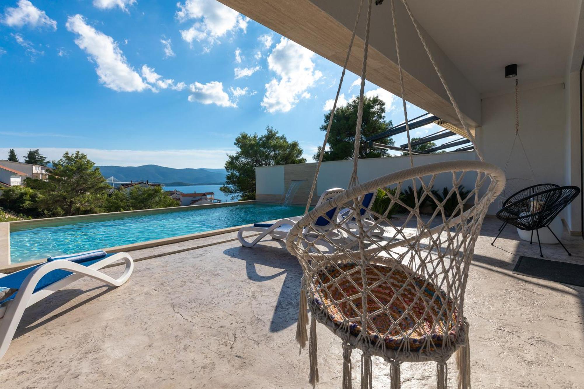 Villa Adria View Exklusive Villa am Meer mit Pool und BBQ für 8 Personen