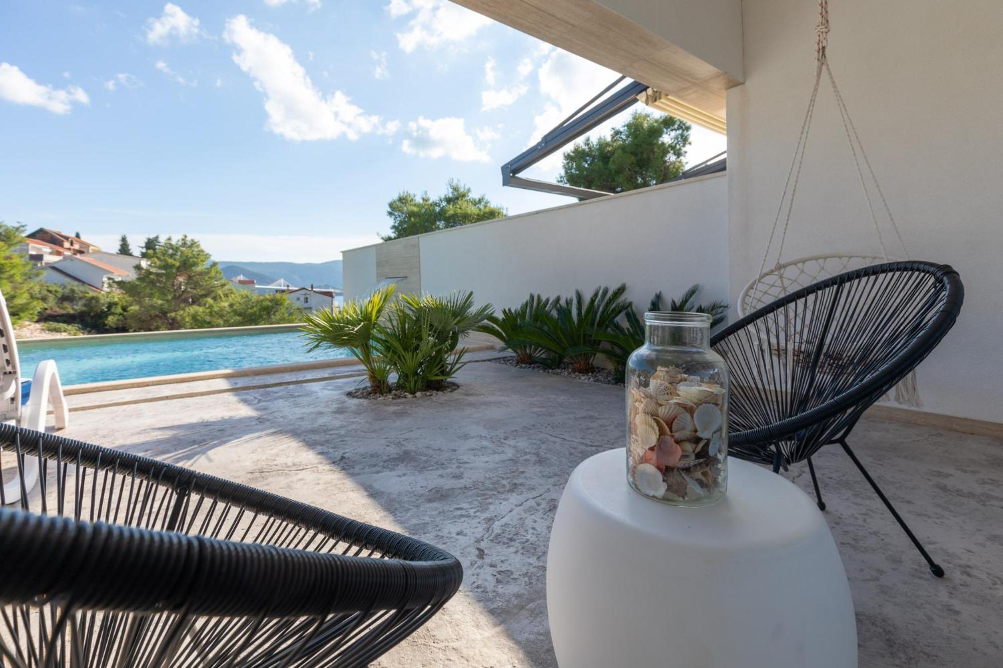Villa Adria View Exklusive Villa am Meer mit Pool und BBQ für 8 Personen