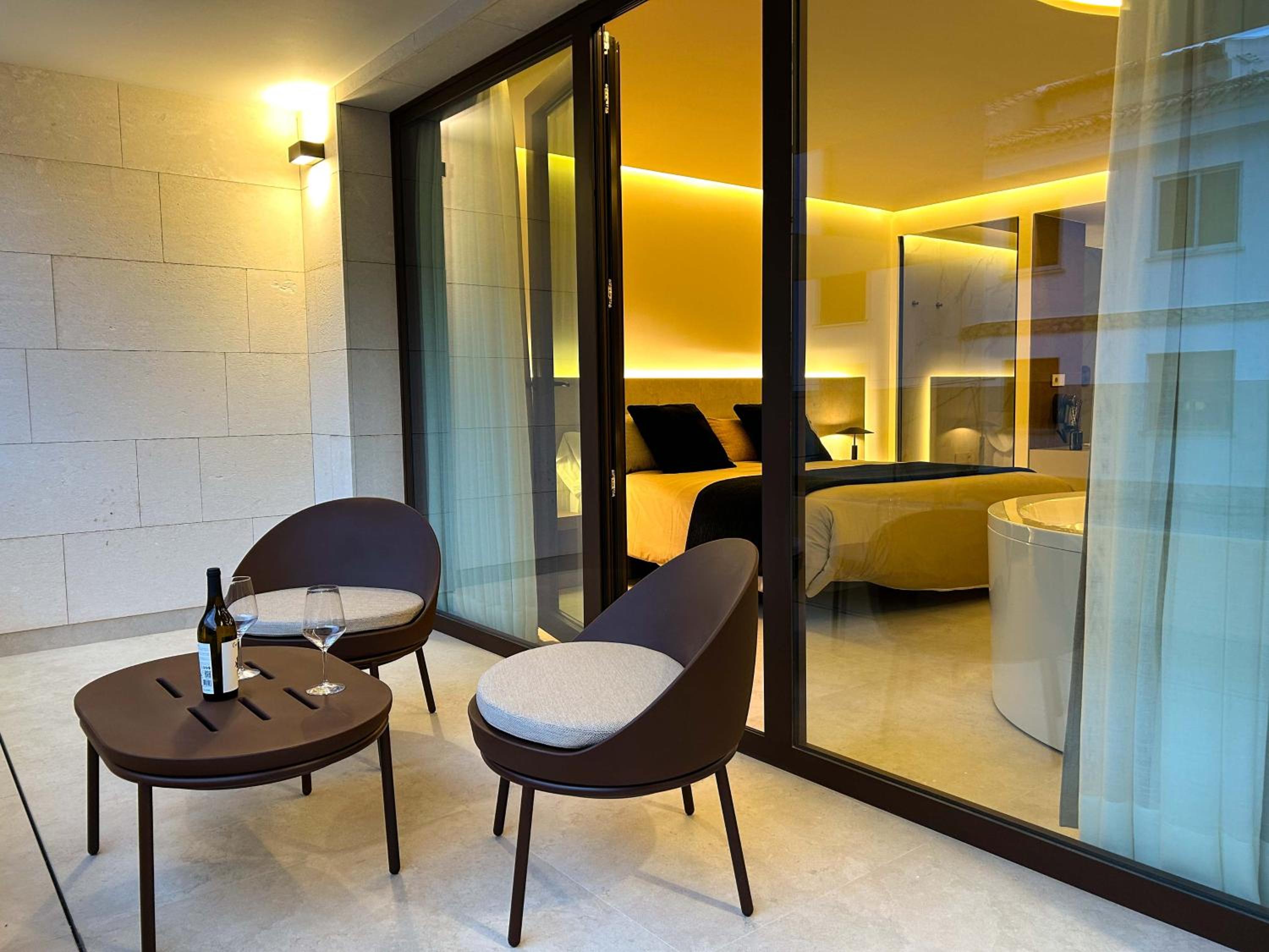 Olea Suites