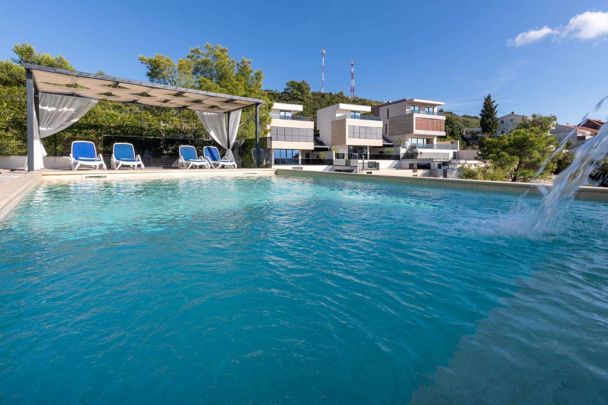 Villa Adria View Exklusive Villa am Meer mit Pool und BBQ für 8 Personen