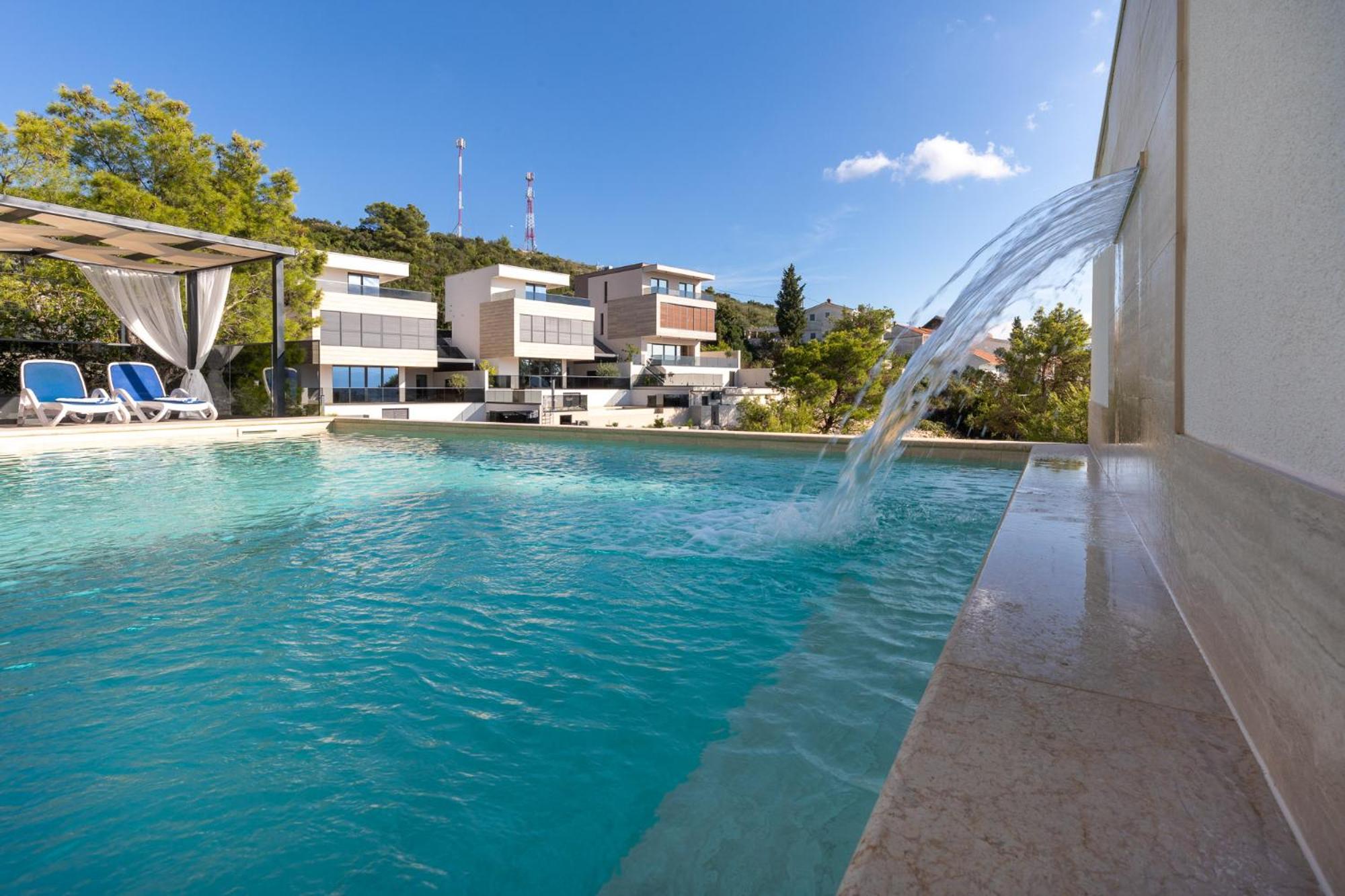 Villa Adria View Exklusive Villa am Meer mit Pool und BBQ für 8 Personen
