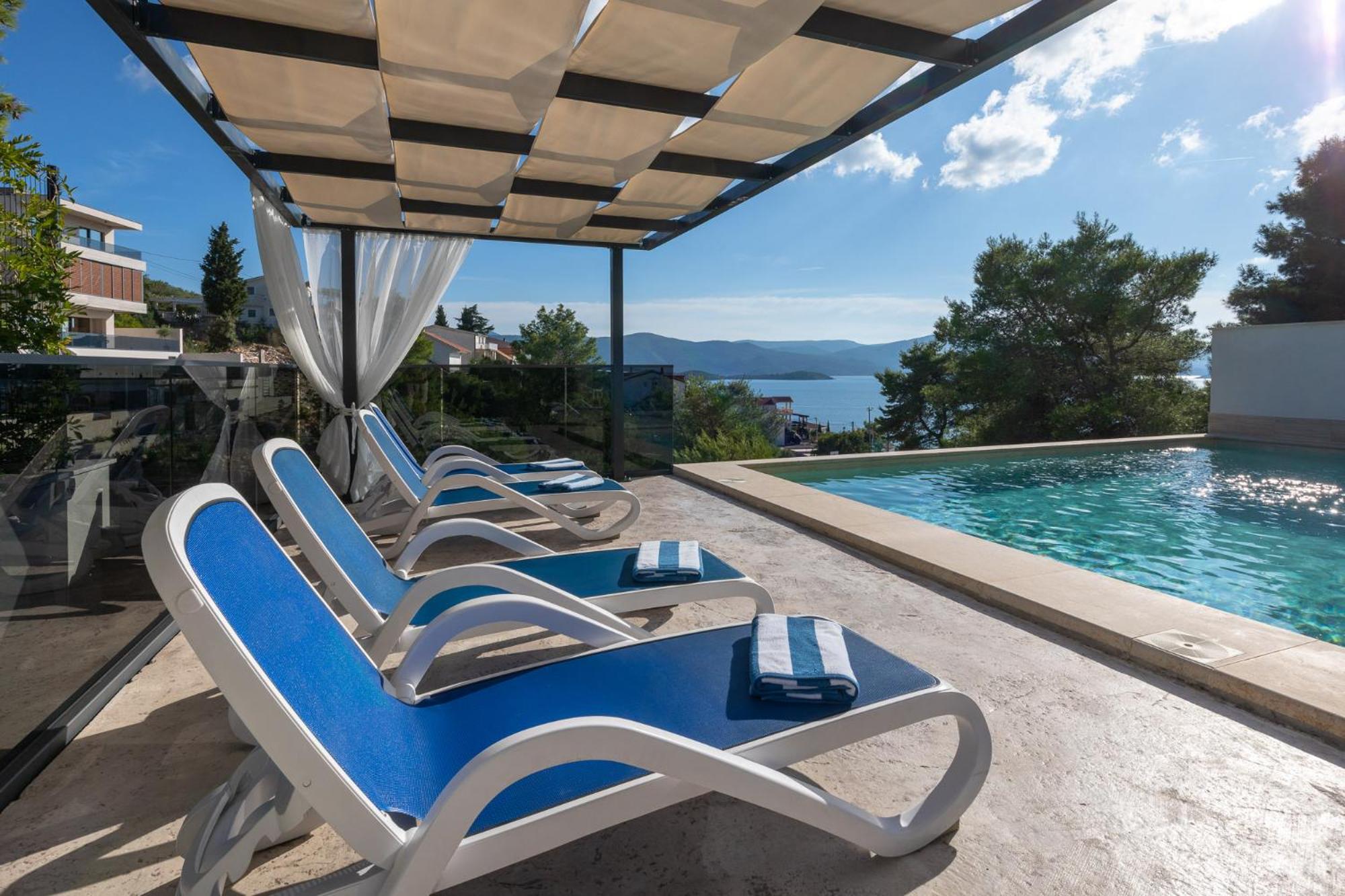 Villa Adria View Exklusive Villa am Meer mit Pool und BBQ für 8 Personen