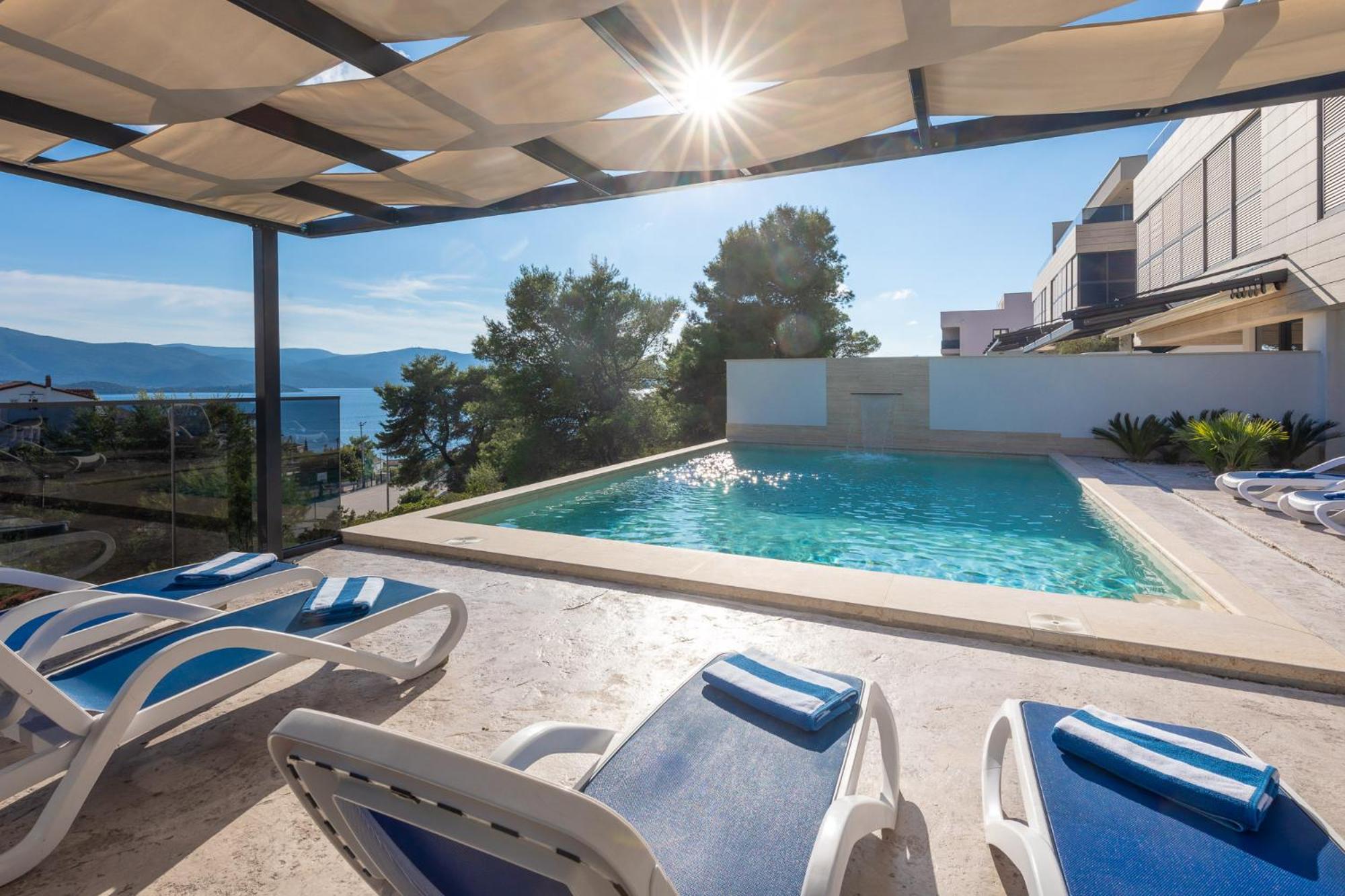Villa Adria View Exklusive Villa am Meer mit Pool und BBQ für 8 Personen