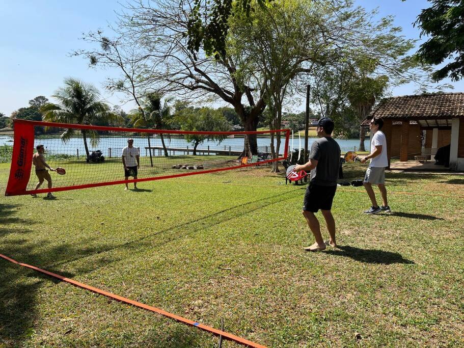 Casa de Campo em frente ao Lago em Americana-SP