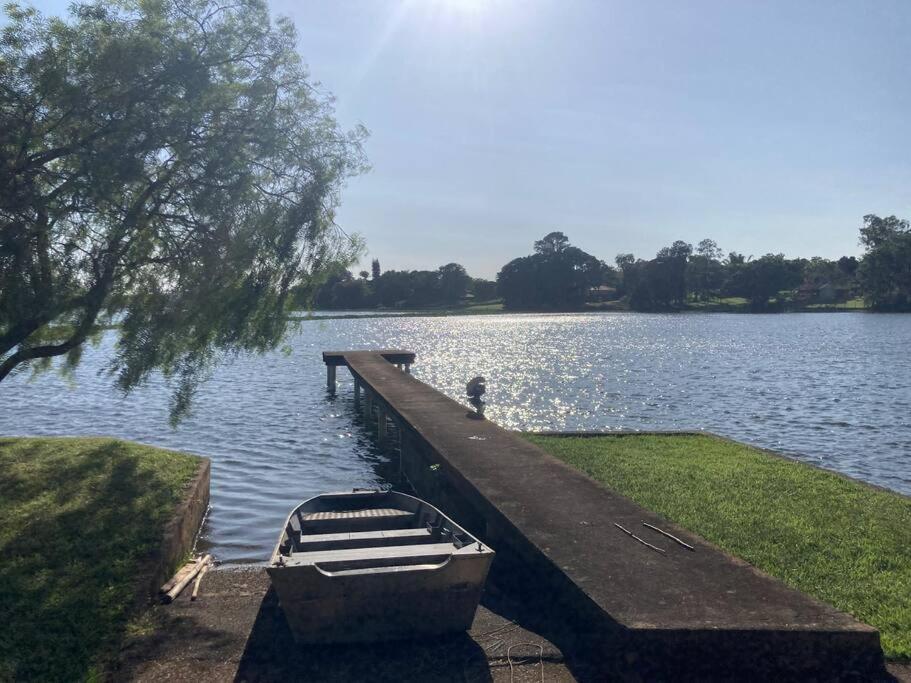 Casa de Campo em frente ao Lago em Americana-SP