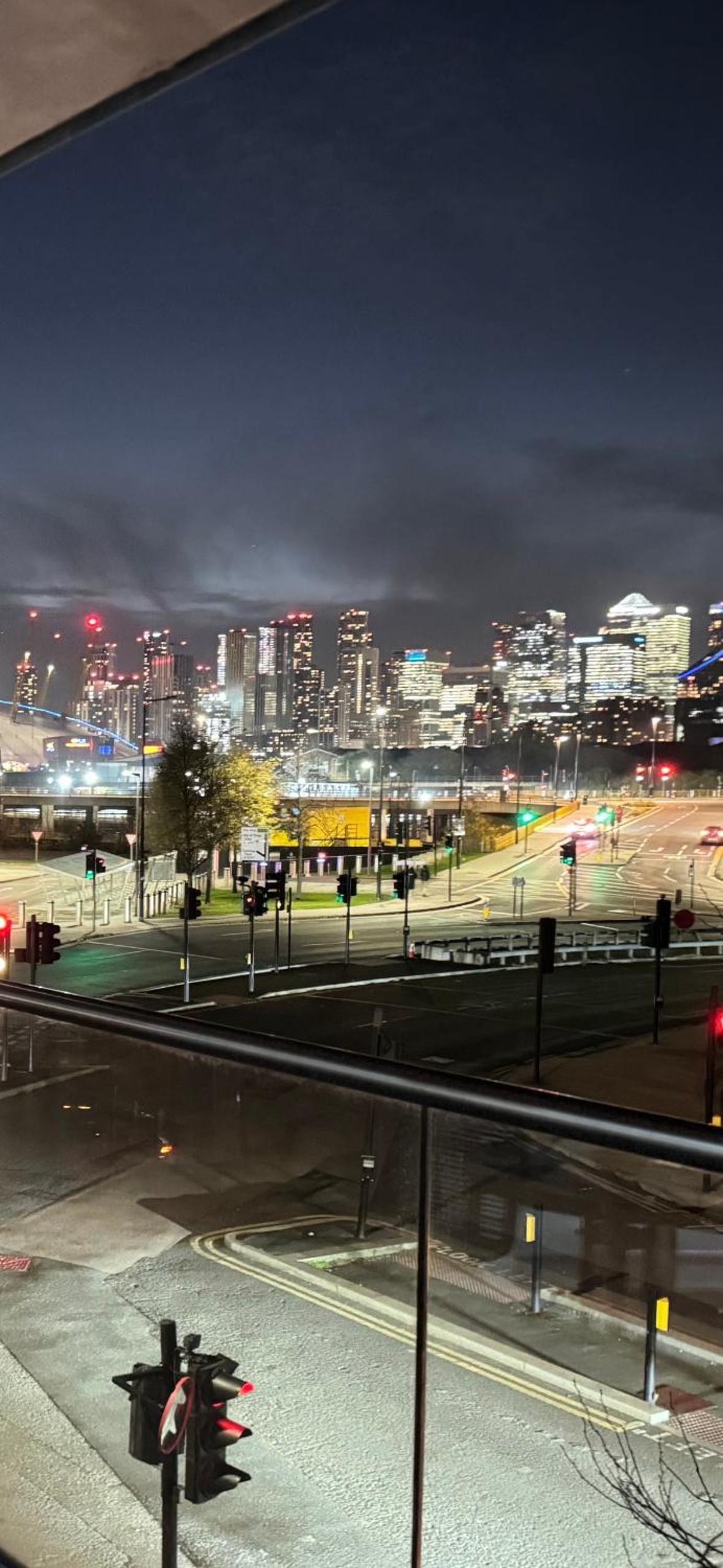 Luxury Dockview 3 Beds Excel London
