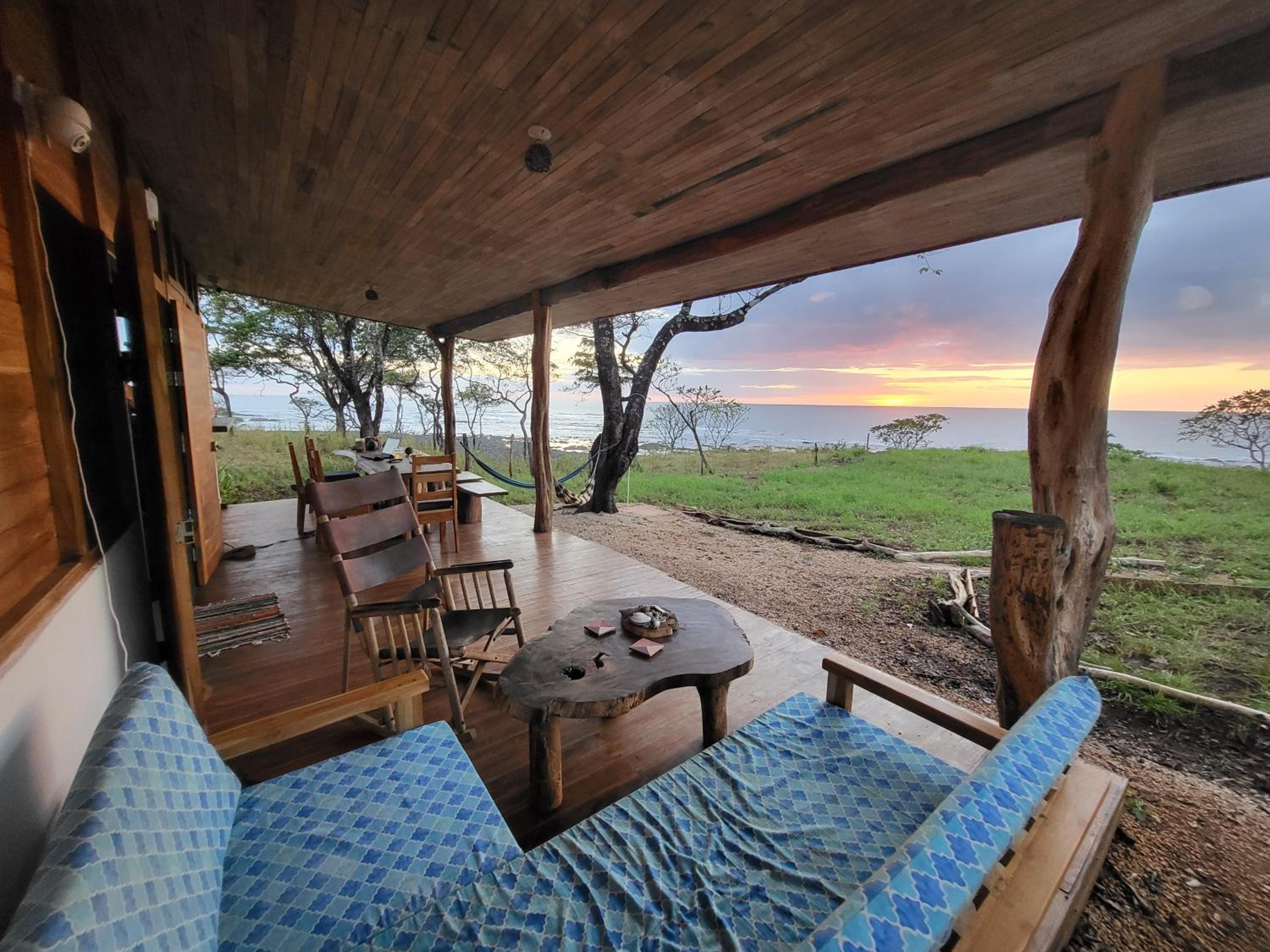 Casa Lagarto Beachfront