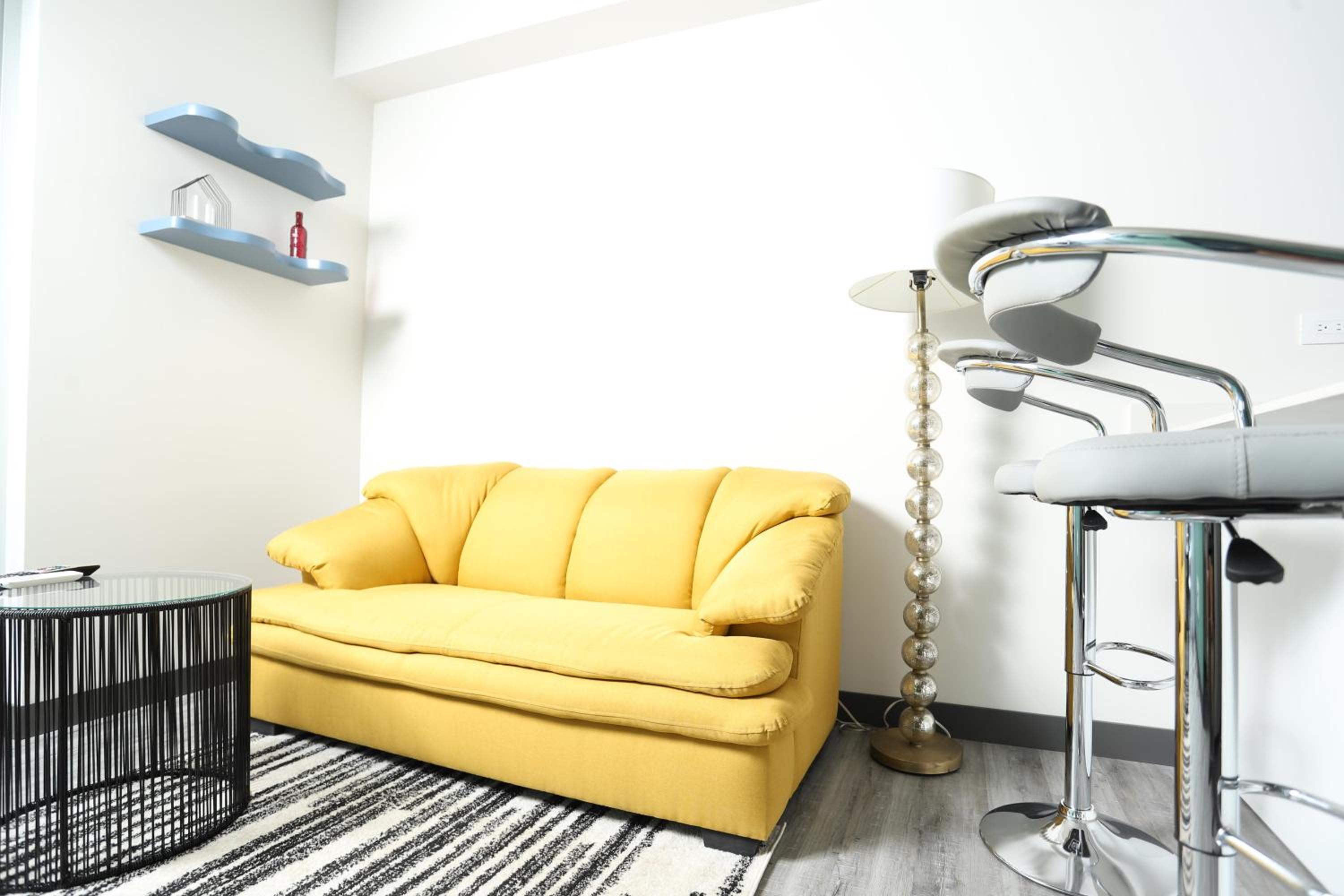 Secrt Sabana 1BR · Modern Comfort · Parking · Pool & Gym · Apt 1207