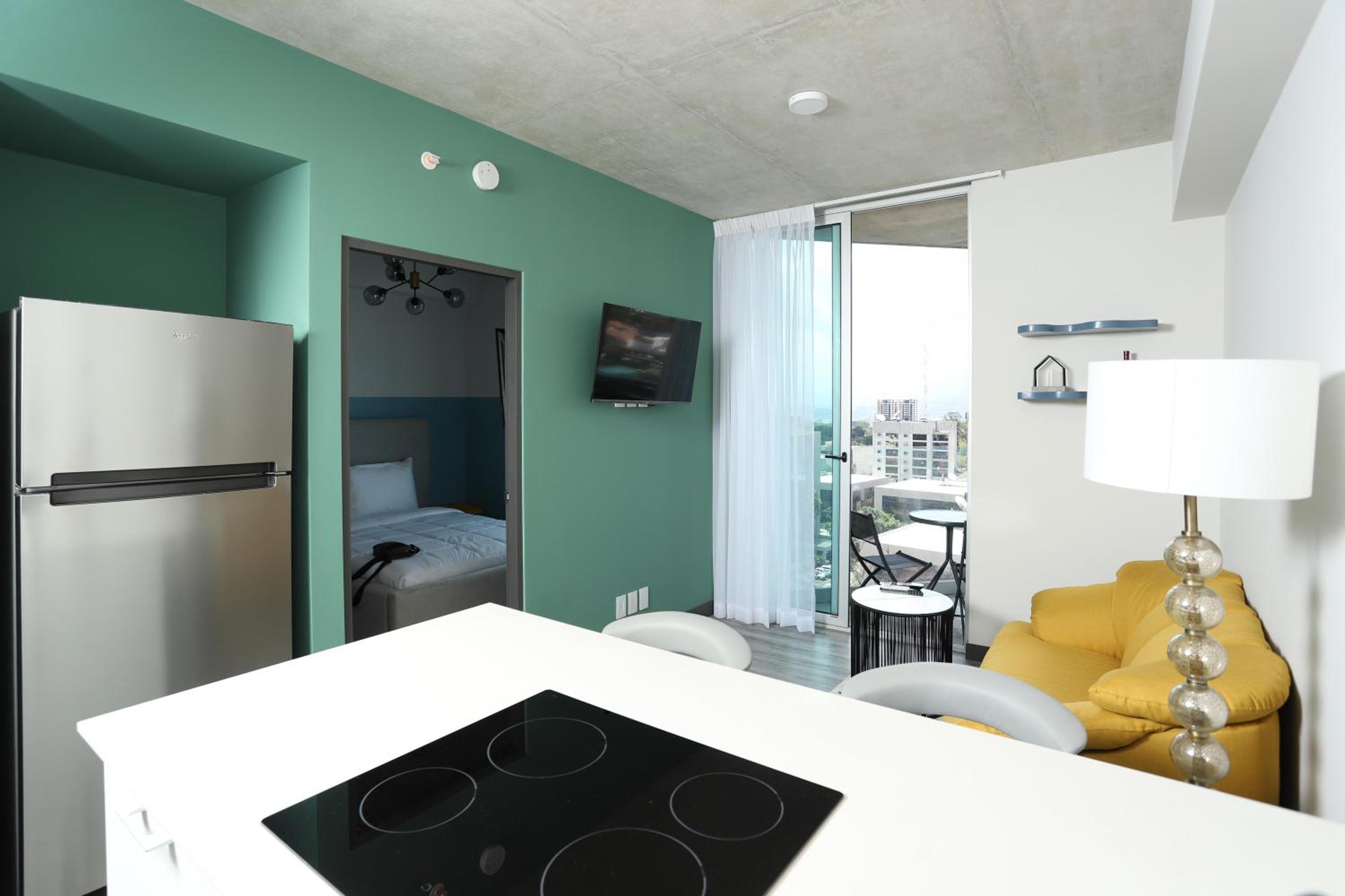 Secrt Sabana 1BR · Modern Comfort · Parking · Pool & Gym · Apt 1207